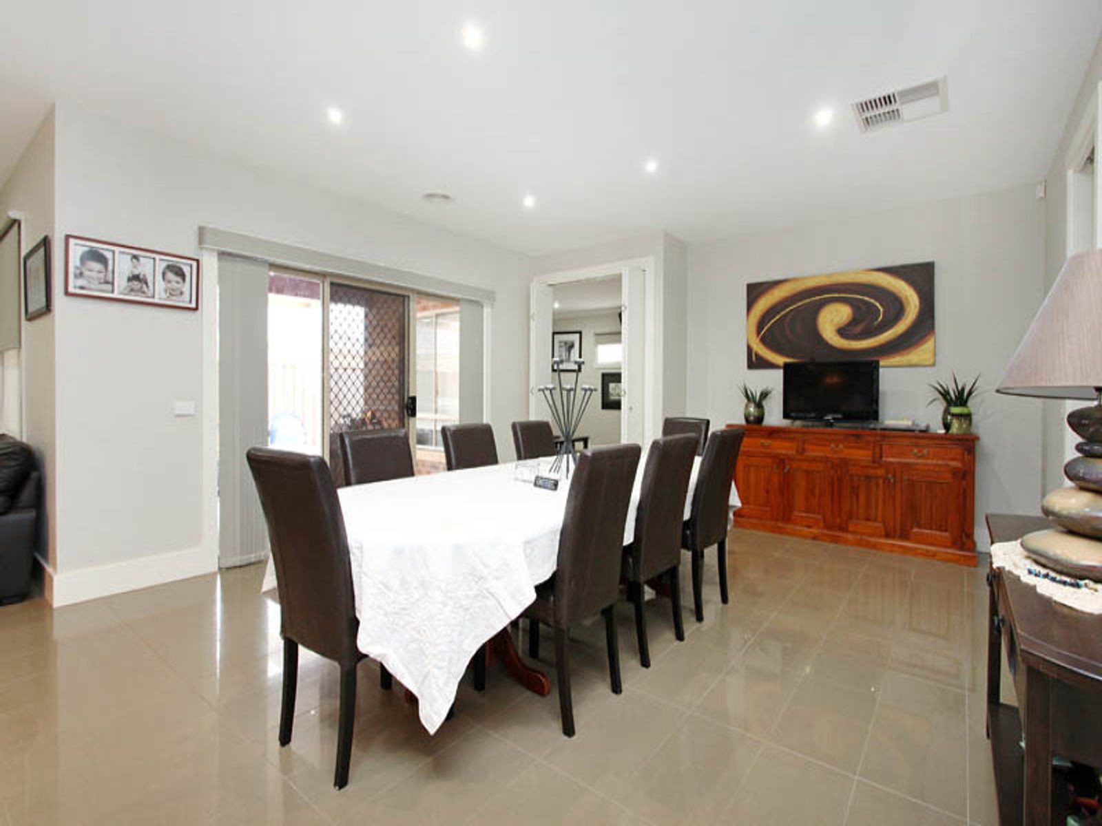 28 Portman Avenue, Melton West VIC 3337, Melton West - Thumbnail 6