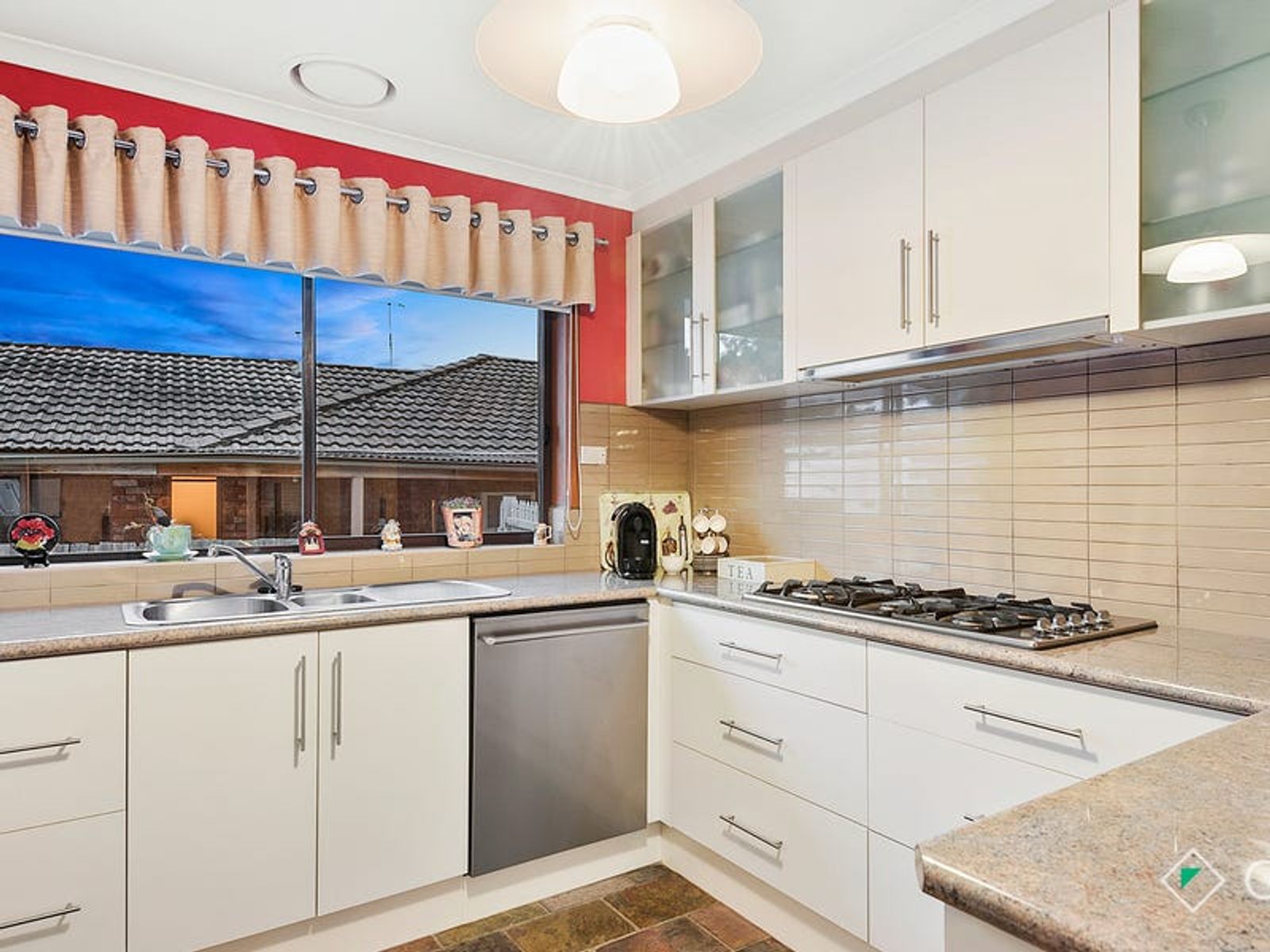 11 Tarbet Court, Endeavour Hills, VIC 3802, Endeavour Hills - Thumbnail 3