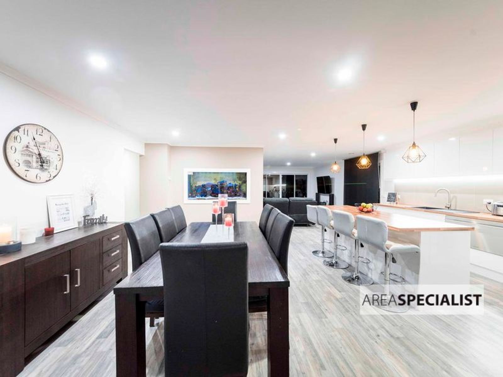 6 Dunmore Court, Cranbourne, VIC 3977, Cranbourne - Thumbnail 2