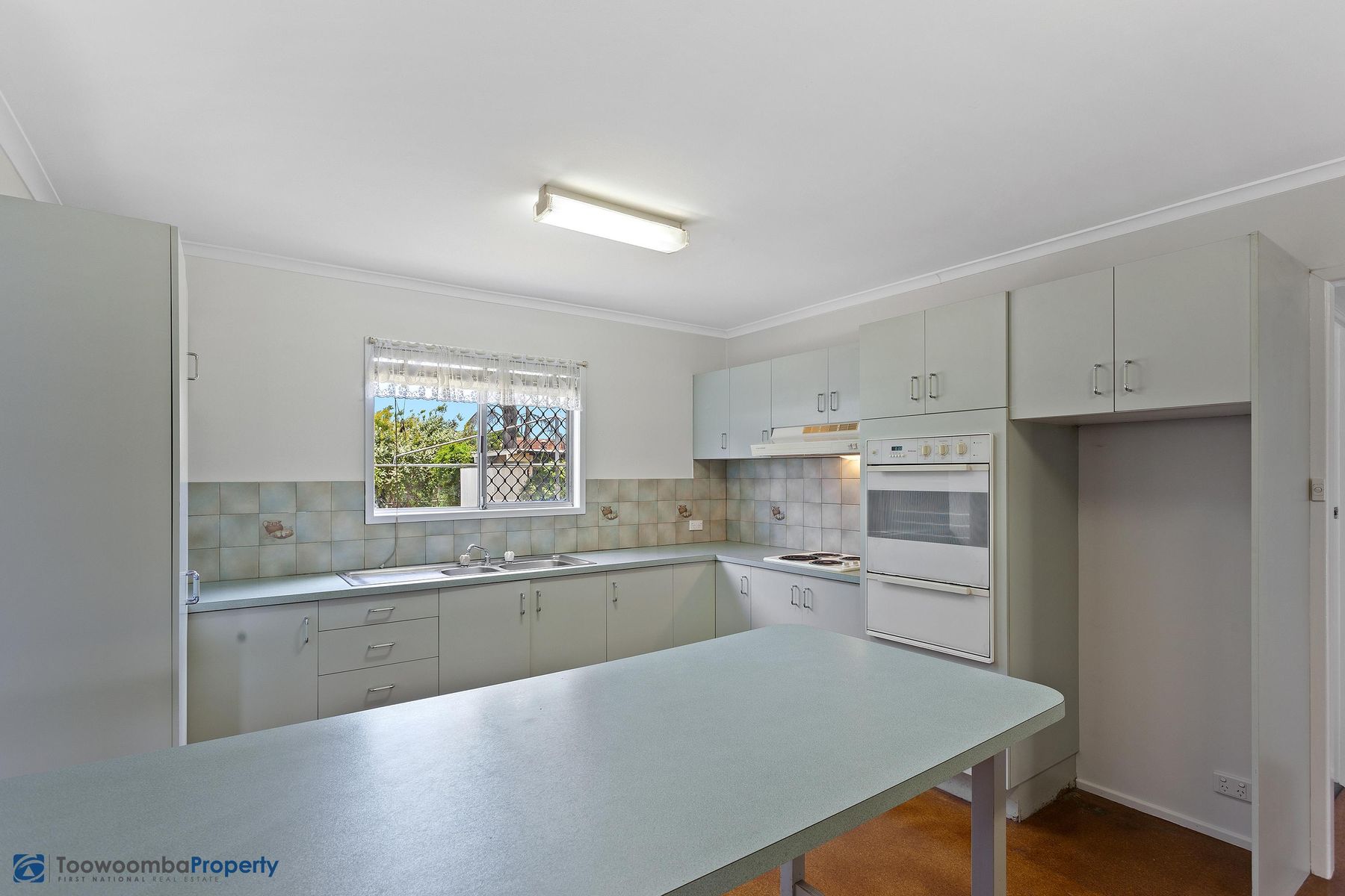 6 Eulolo Street, Wilsonton QLD 4350, Wilsonton - Thumbnail 2