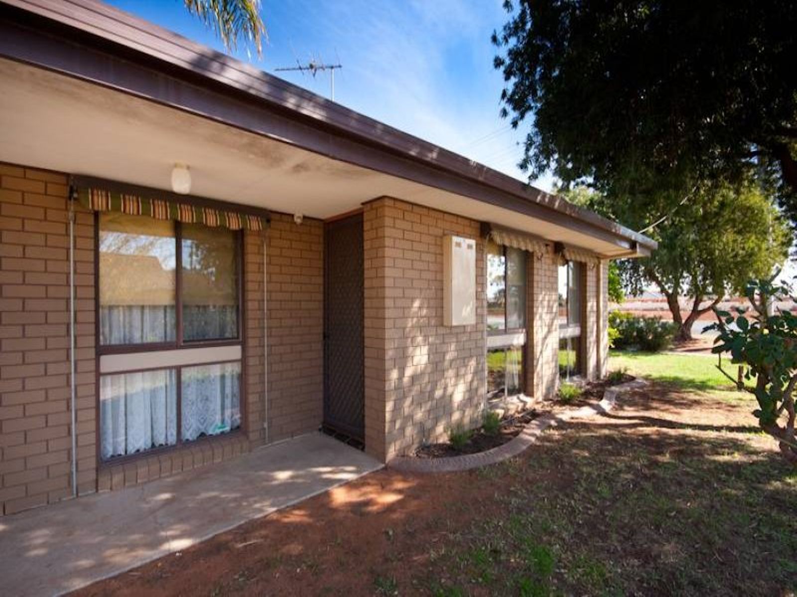 2/76 Riverside Avenue, Mildura - Thumbnail 2