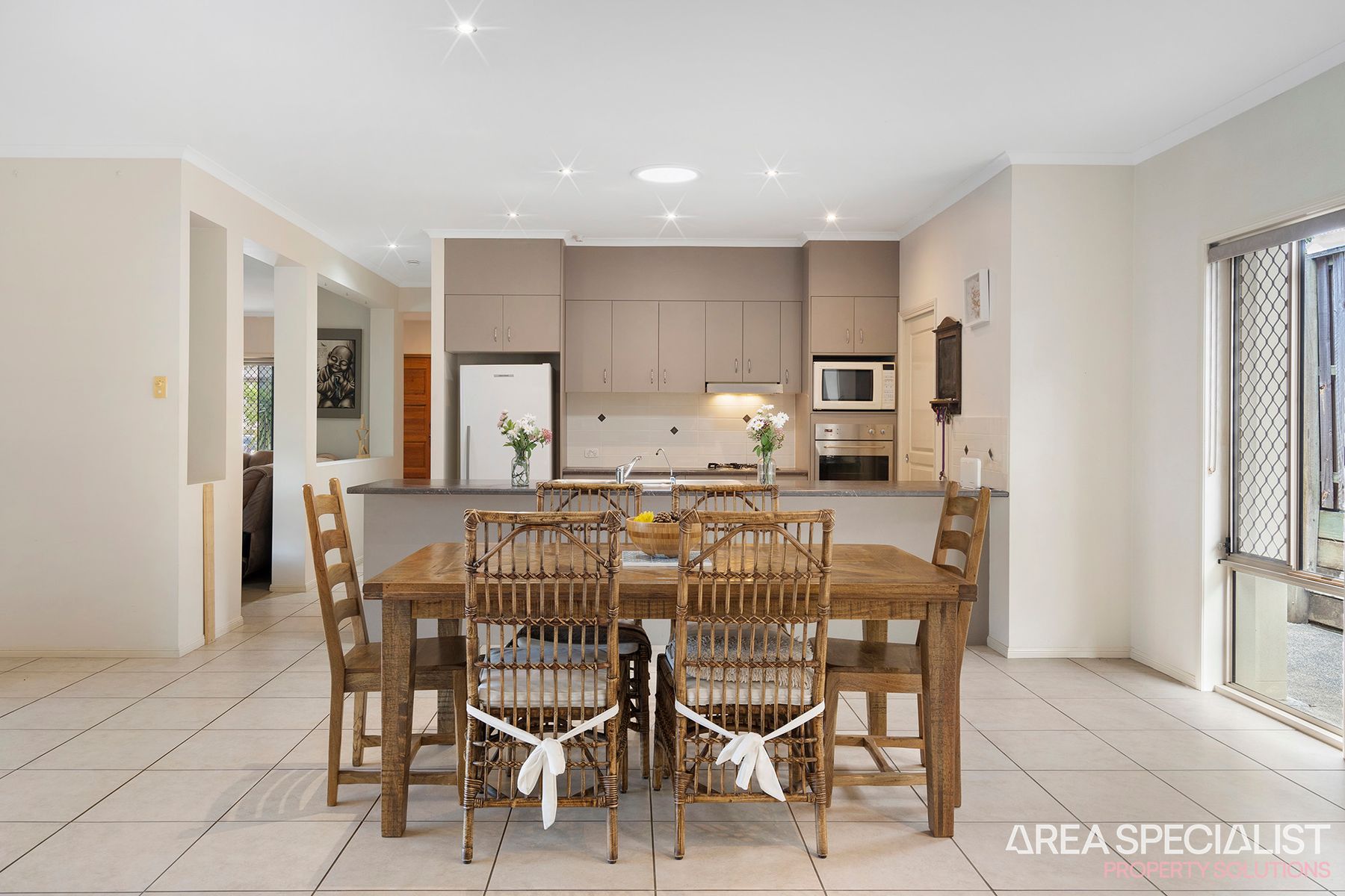 10 Maidenwell Road, Ormeau, QLD 4208, Ormeau - Thumbnail 8