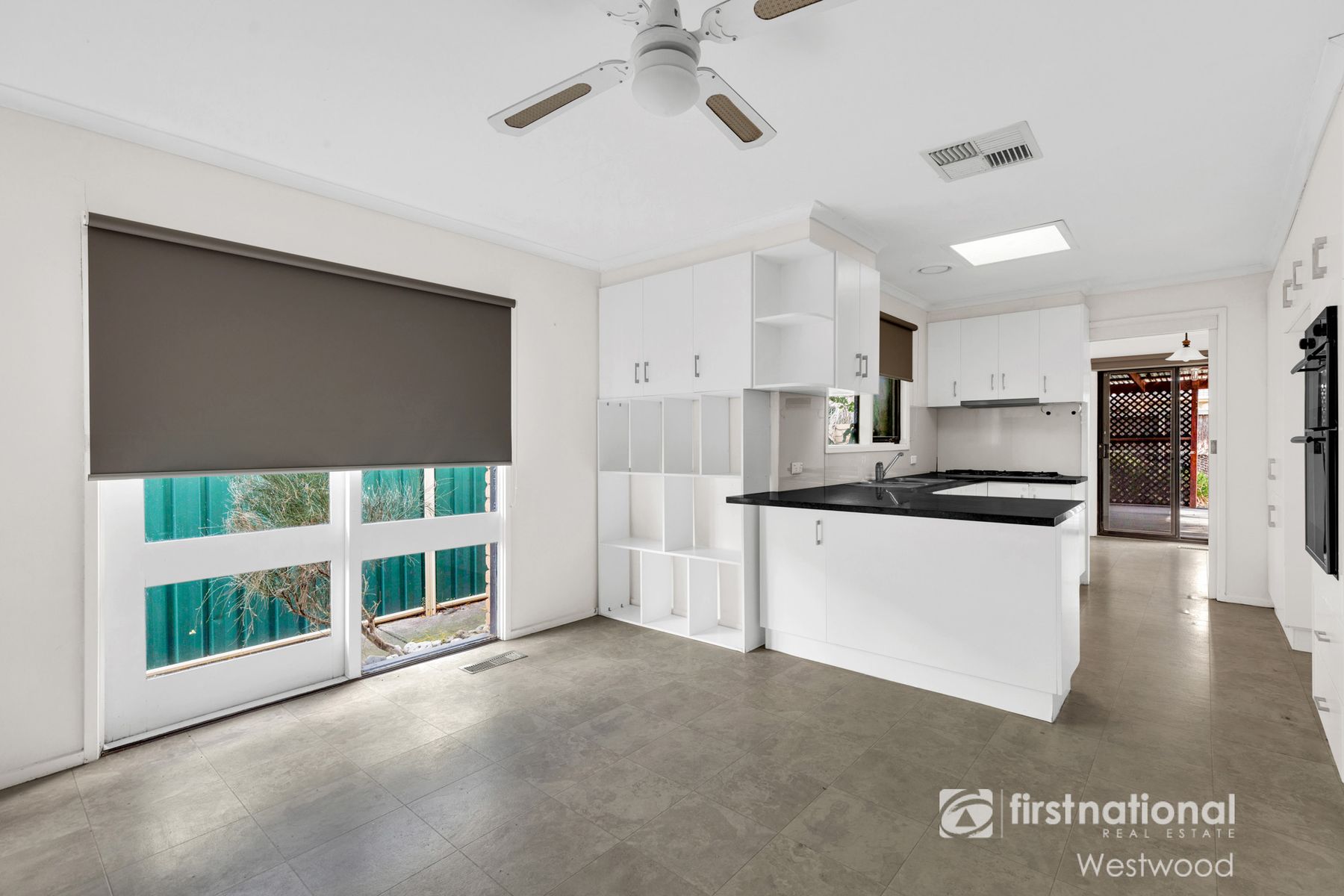 19 Mount Eagle Way, Wyndham Vale VIC 3024, Wyndham Vale - Thumbnail 2