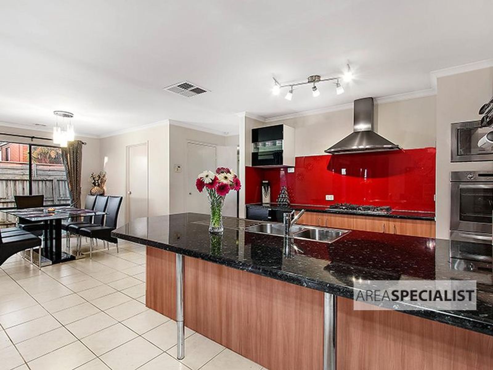 2 Dover Court, Narre Warren South, VIC 3805, Narre Warren South - Thumbnail 2