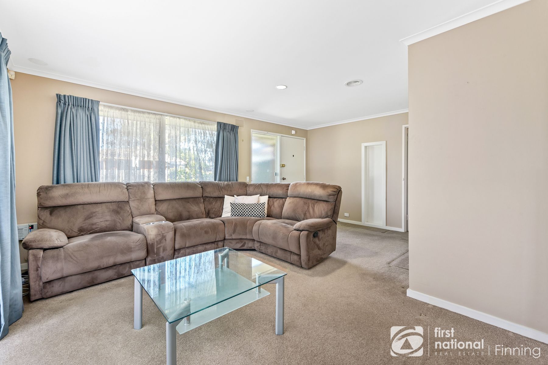 6 Chomley Street, Cranbourne VIC 3977, Cranbourne - Thumbnail 8