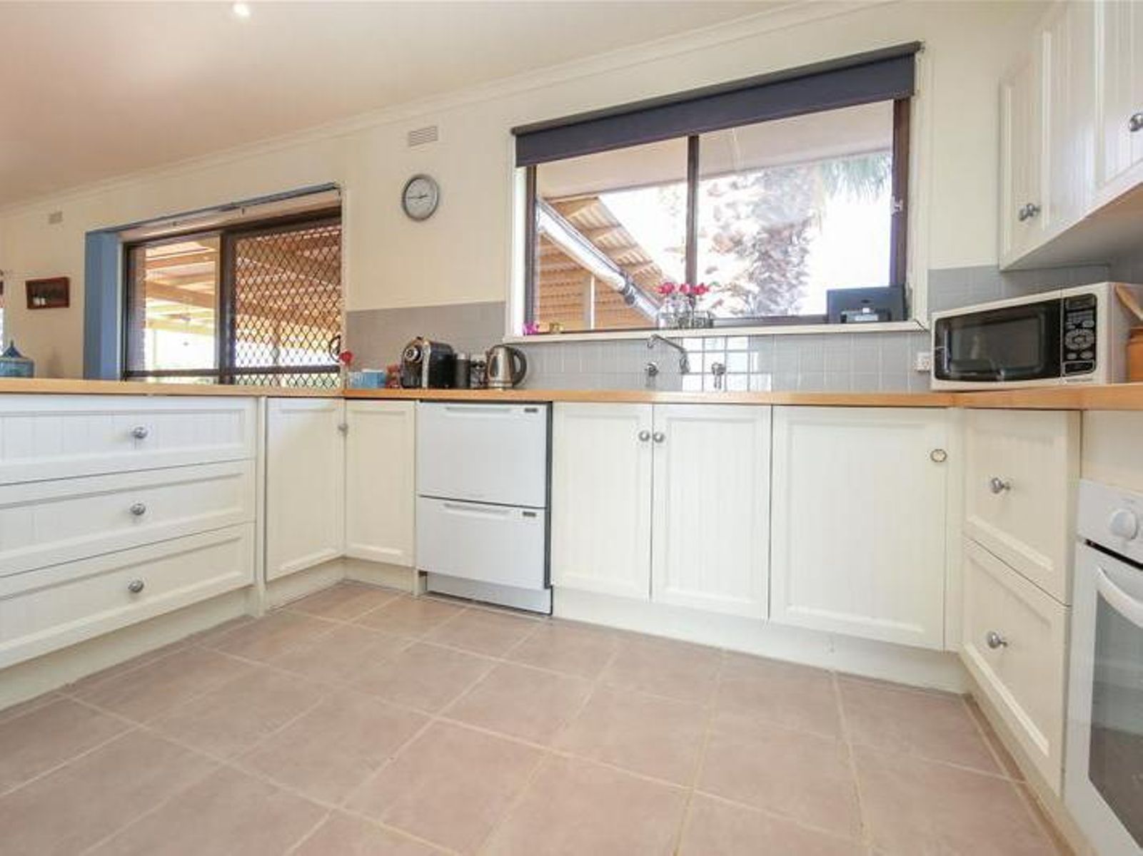 62 River Avenue, Birdwoodton - Thumbnail 6