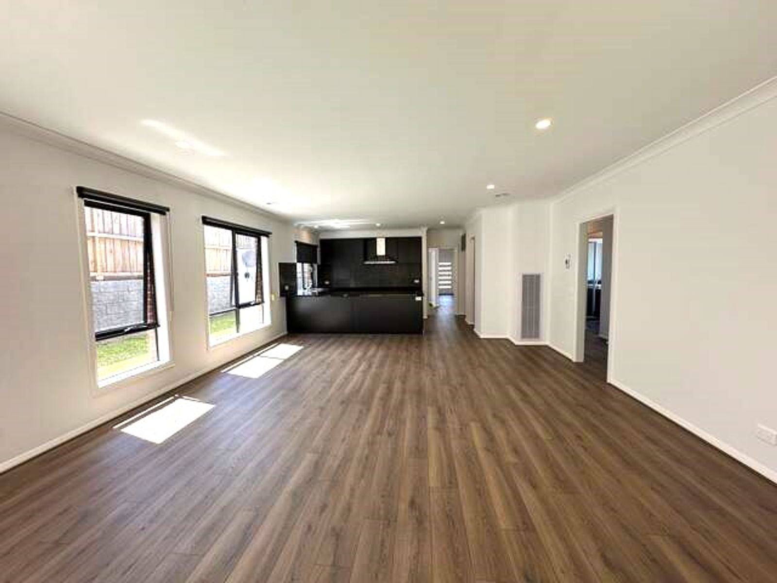 20 Toland Avenue, Warragul VIC 3820, Warragul - Thumbnail 7