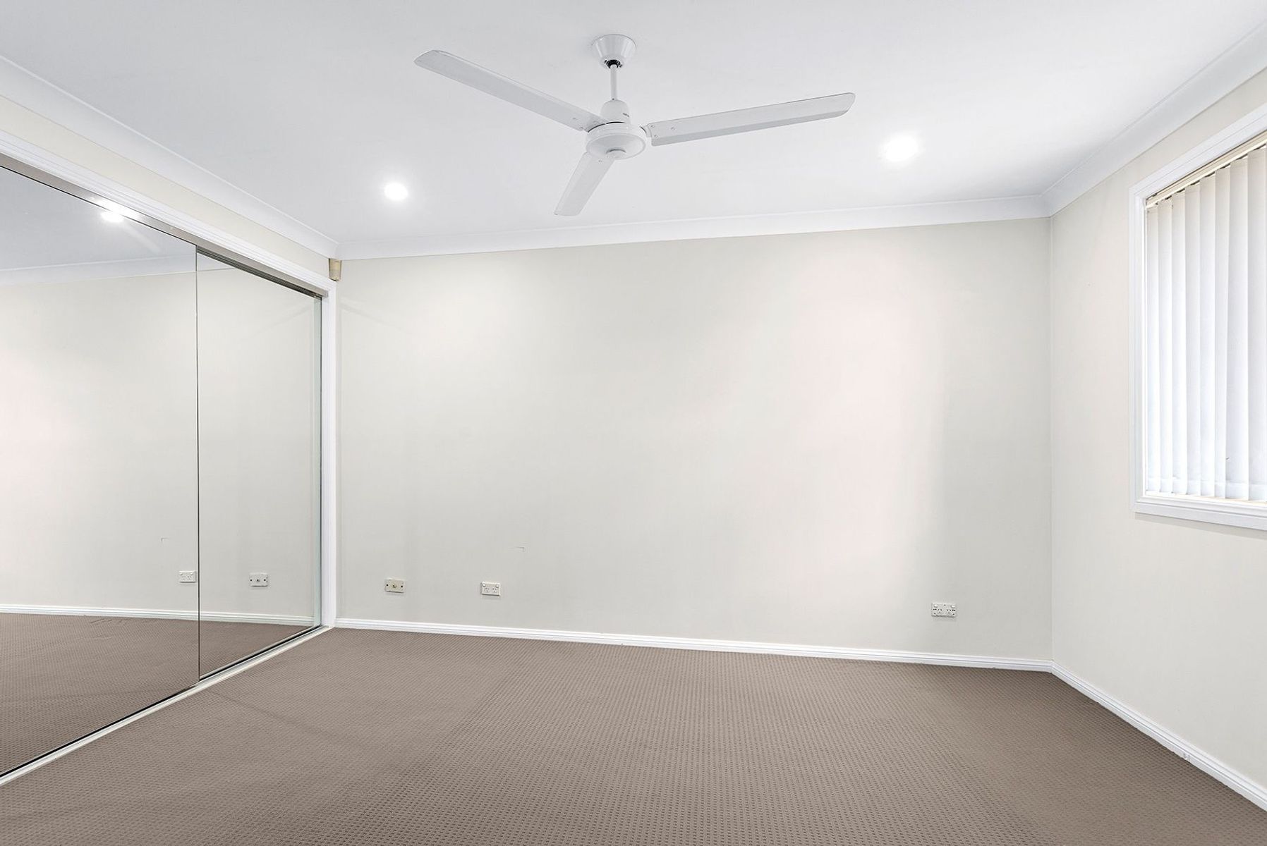 27 Denham Dr, Horsley NSW 2530, Horsley - Thumbnail 4