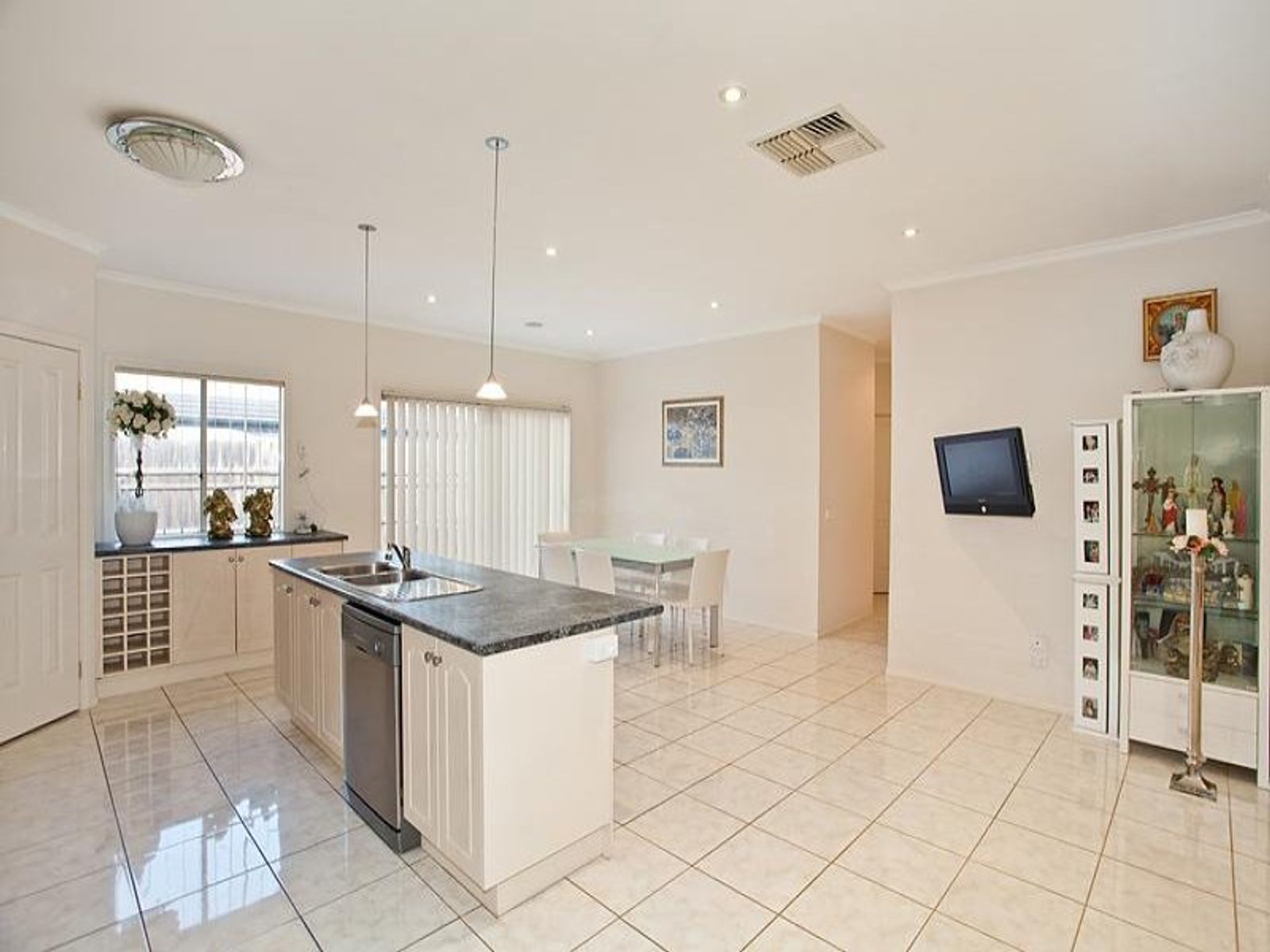 5 Carlton Court, Taylors Hill - Thumbnail 6