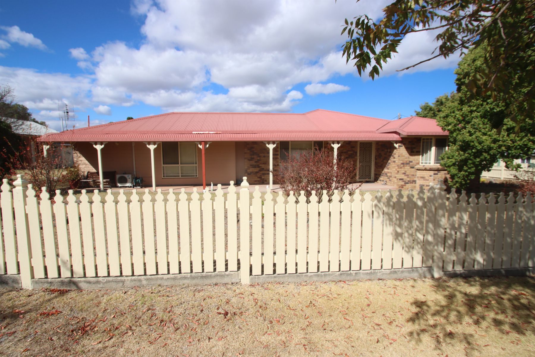 73 Pelham Street, Tenterfield NSW 2372, Tenterfield - Image 1