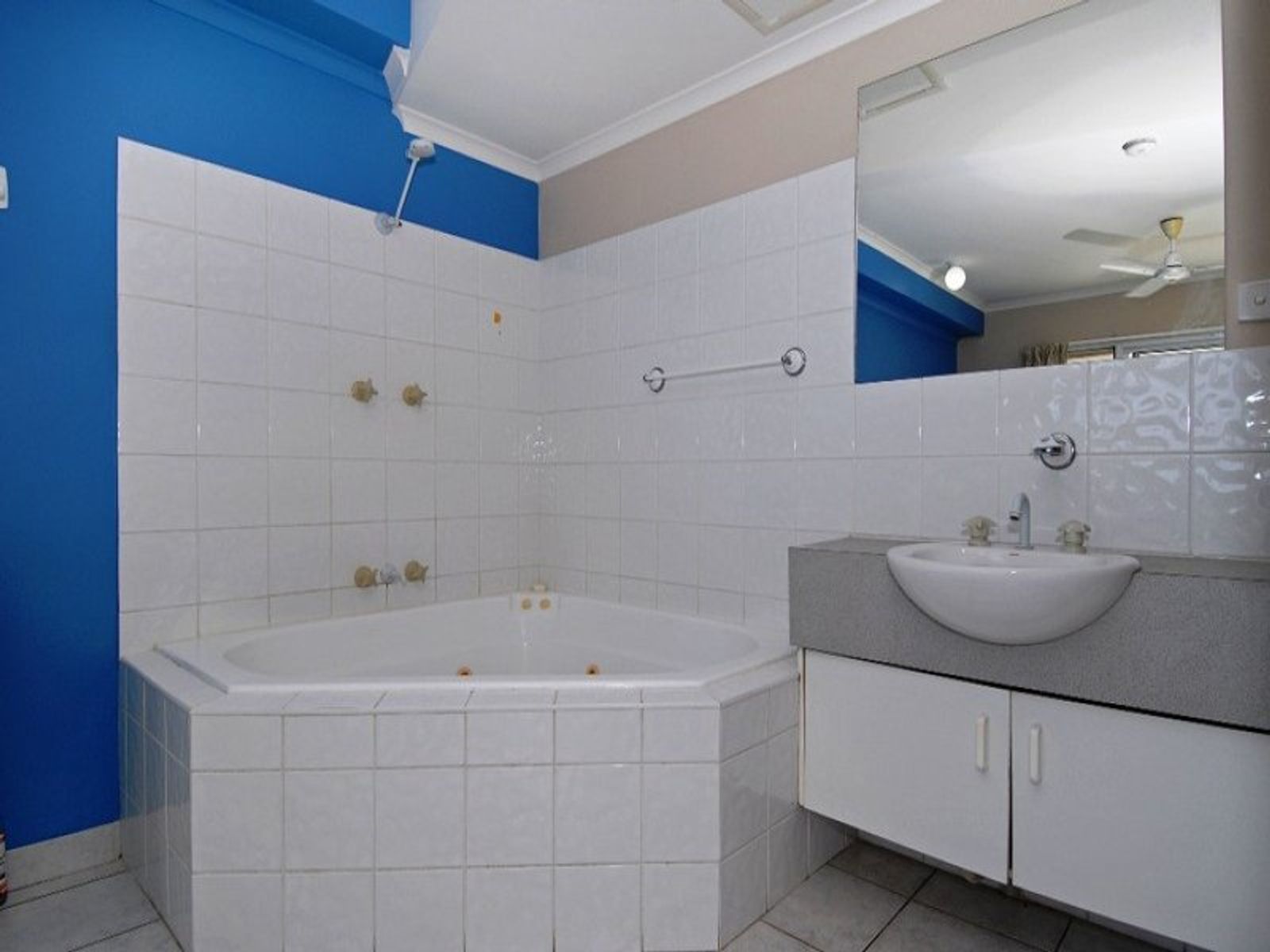 96/21 Cavenagh Street, Darwin City NT 0800, Darwin City - Thumbnail 7