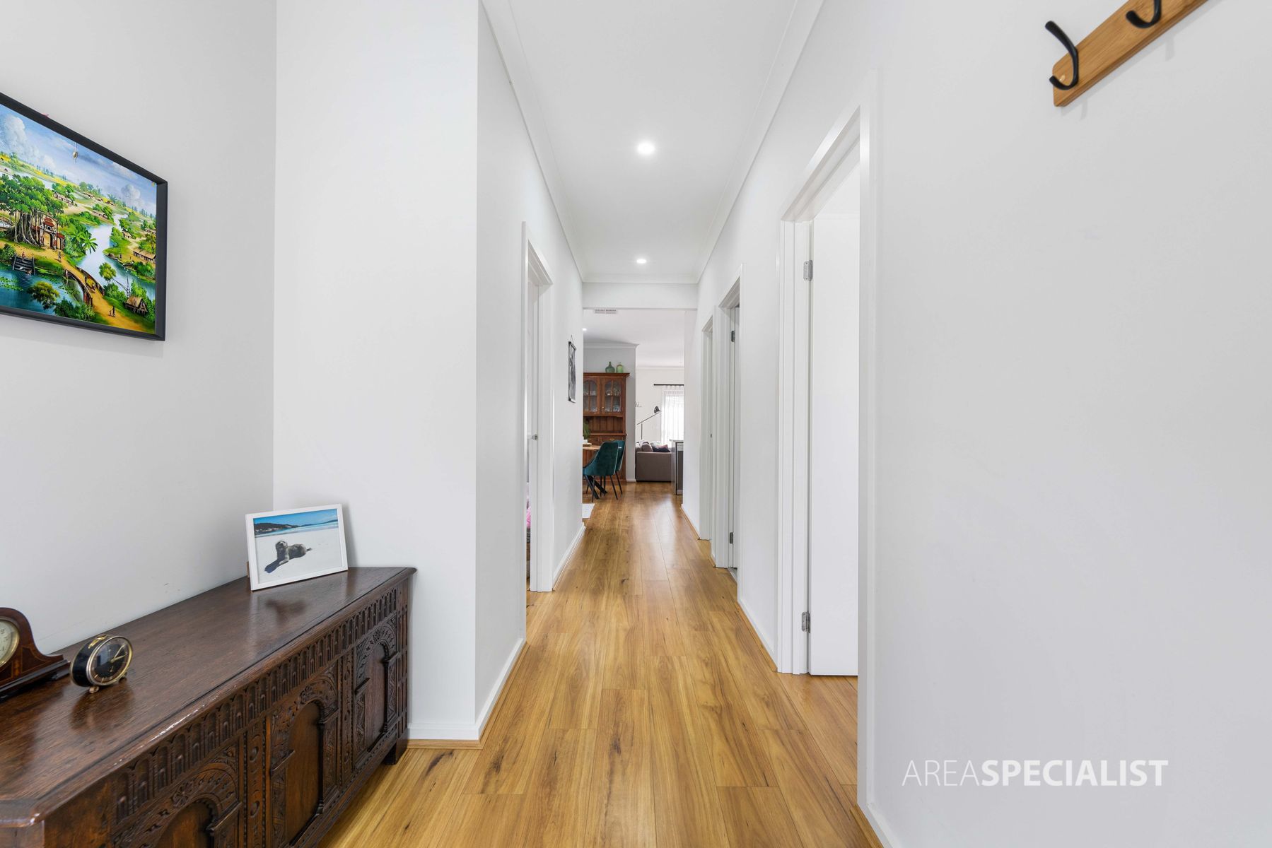 94 Farm Road, Werribee, VIC 3030, Werribee - Thumbnail 4