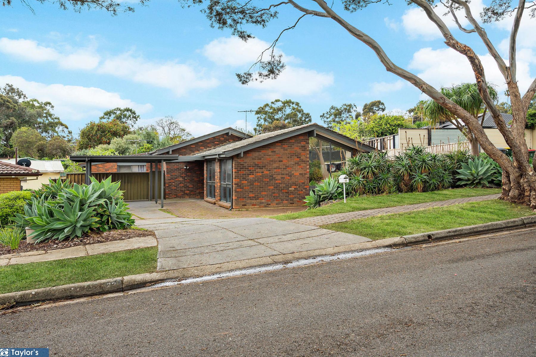22 Landy Avenue, Gulfview Heights - Image 1