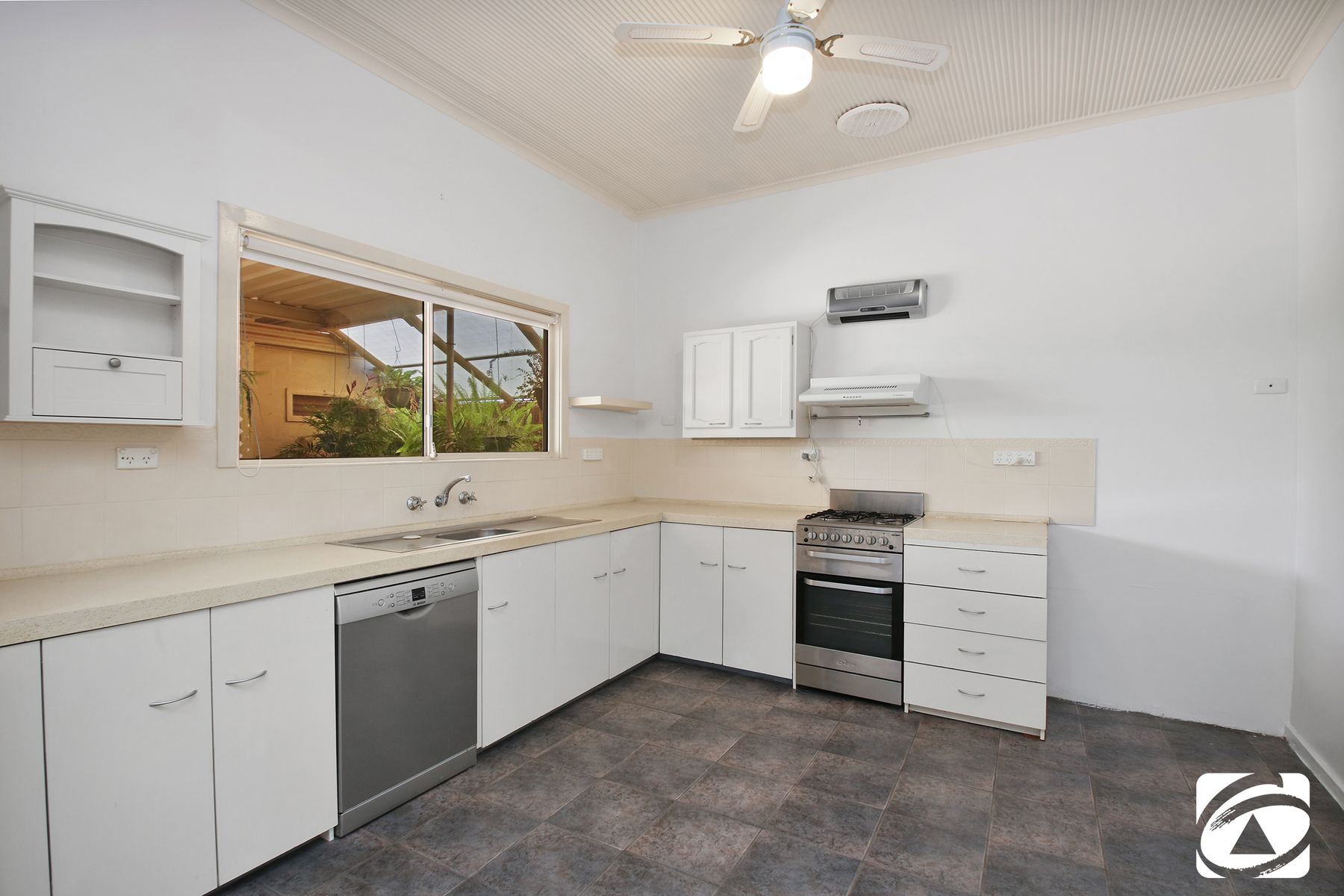 162 Bismuth Street, Broken Hill NSW 2880, Broken Hill - Thumbnail 2