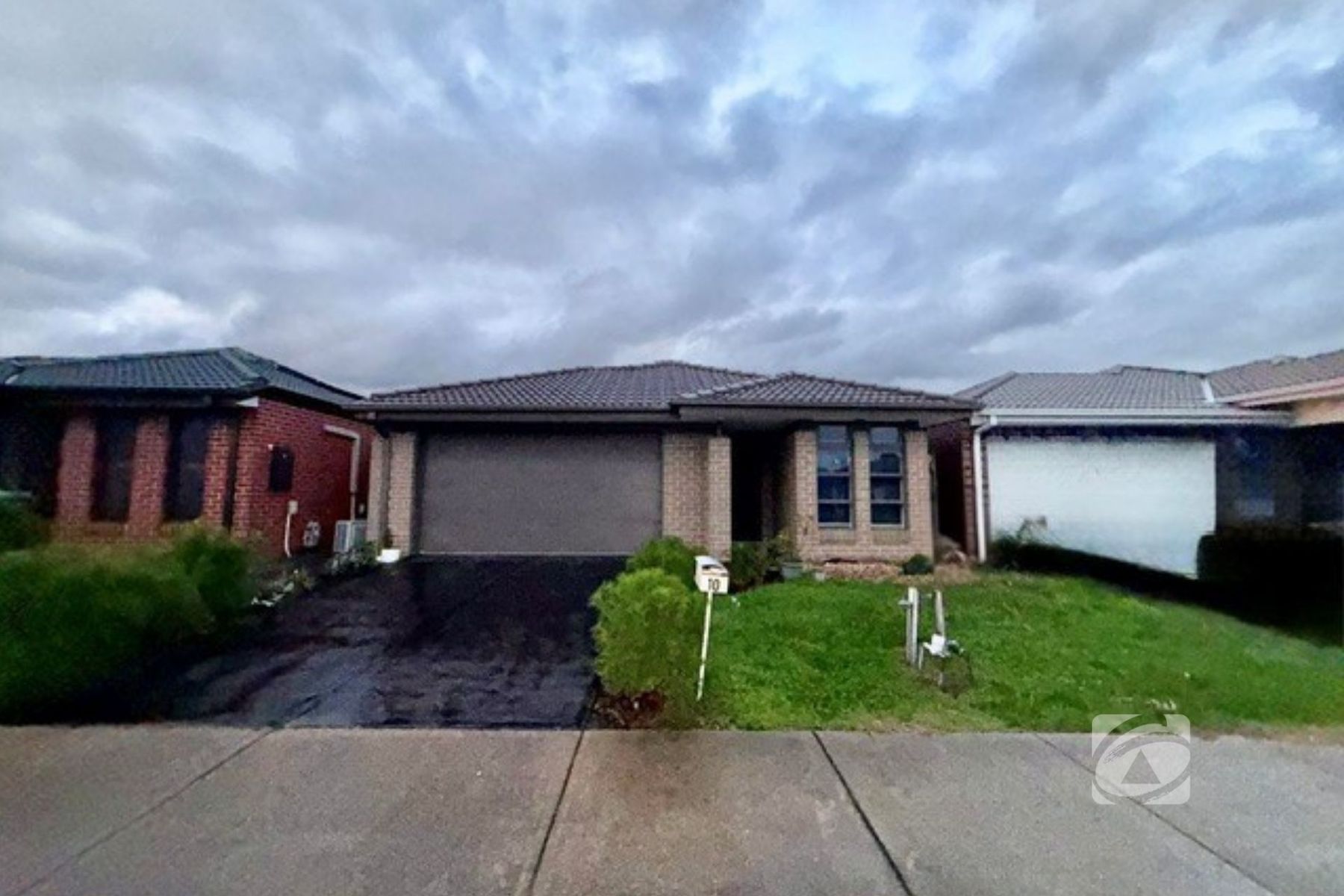 10 Fairywren Street, Pakenham VIC 3810