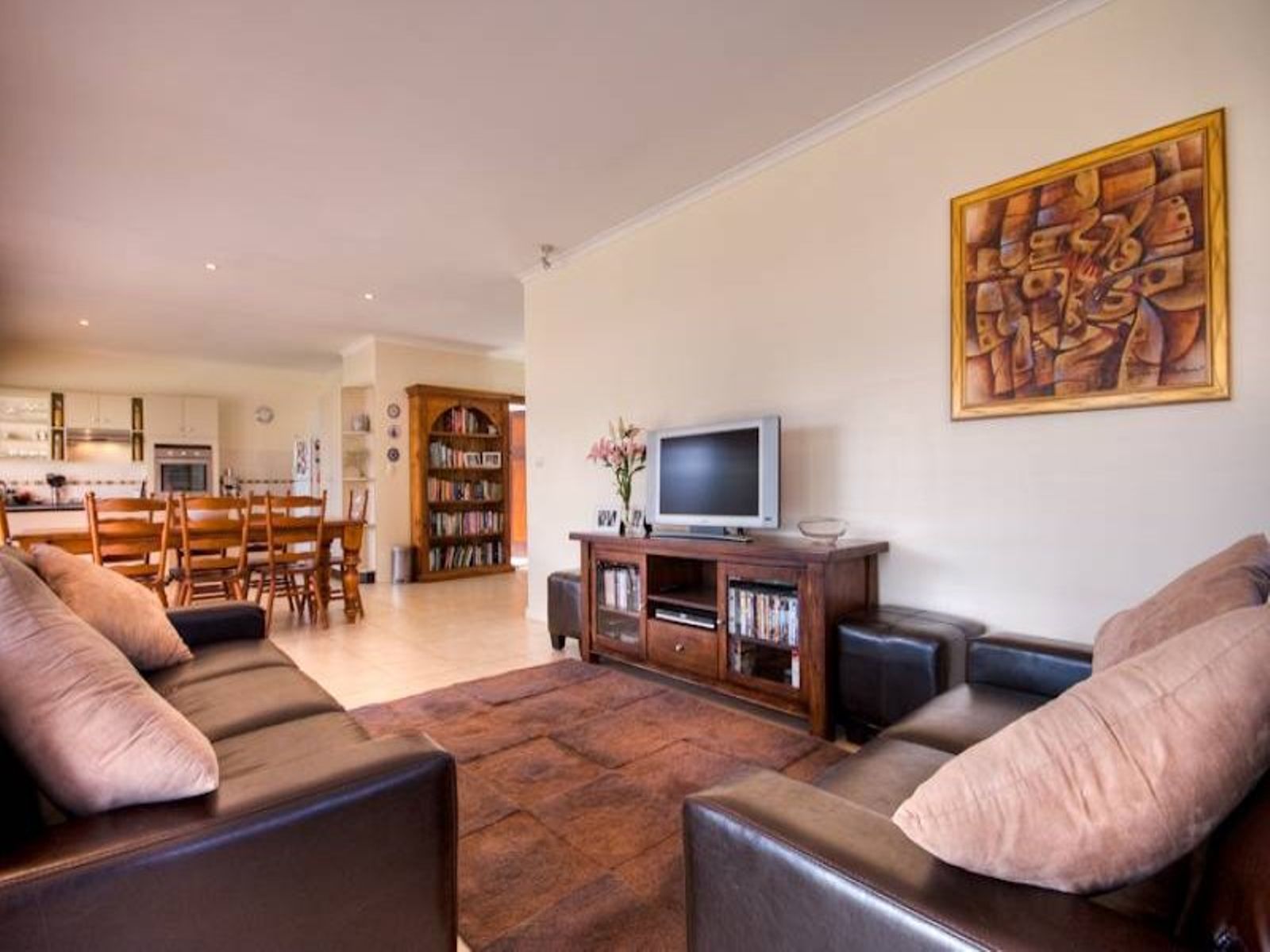227 Tenth Street, Mildura - Thumbnail 2