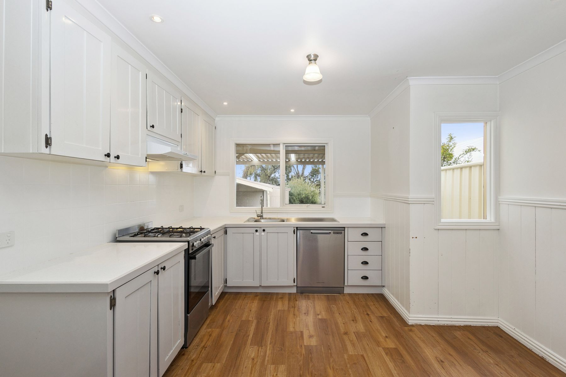 6 Roeder Street, Ironbark, VIC 3550, Ironbark - Thumbnail 2
