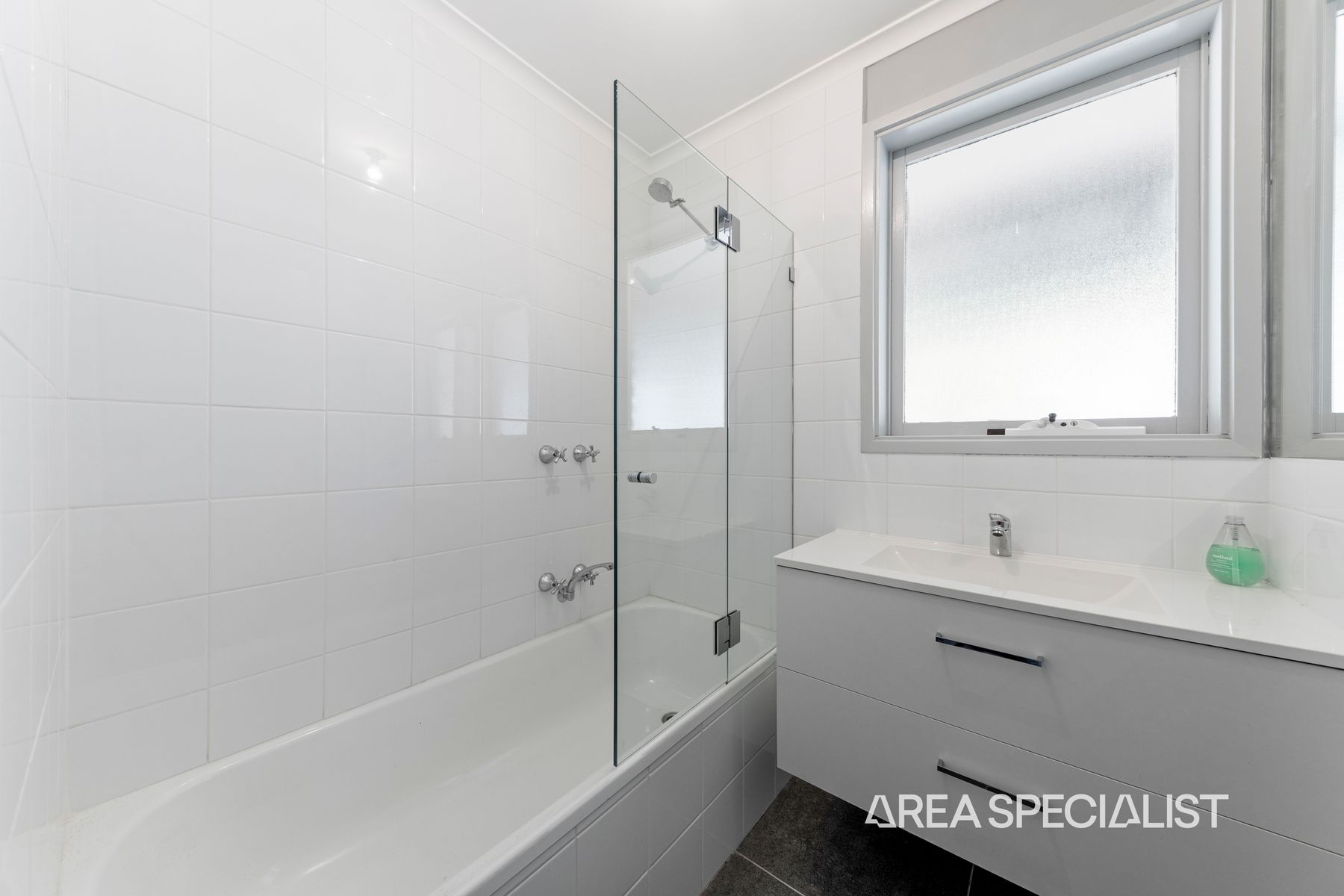 2 Sussex Court, Somerville, Somerville - Thumbnail 5