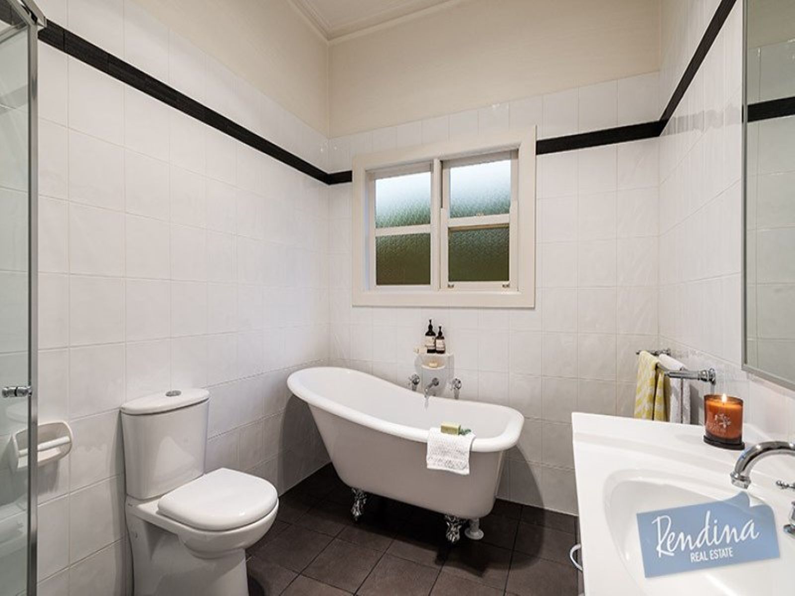 5 Woodvale Grove, Essendon - Thumbnail 7