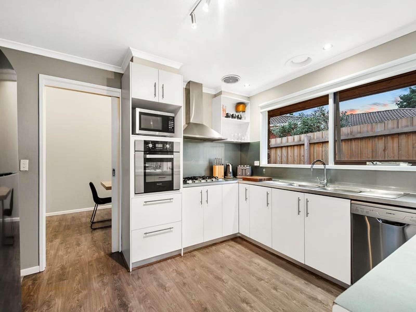 11 Rolland Court, Endeavour Hills, VIC 3802, Endeavour Hills - Thumbnail 3