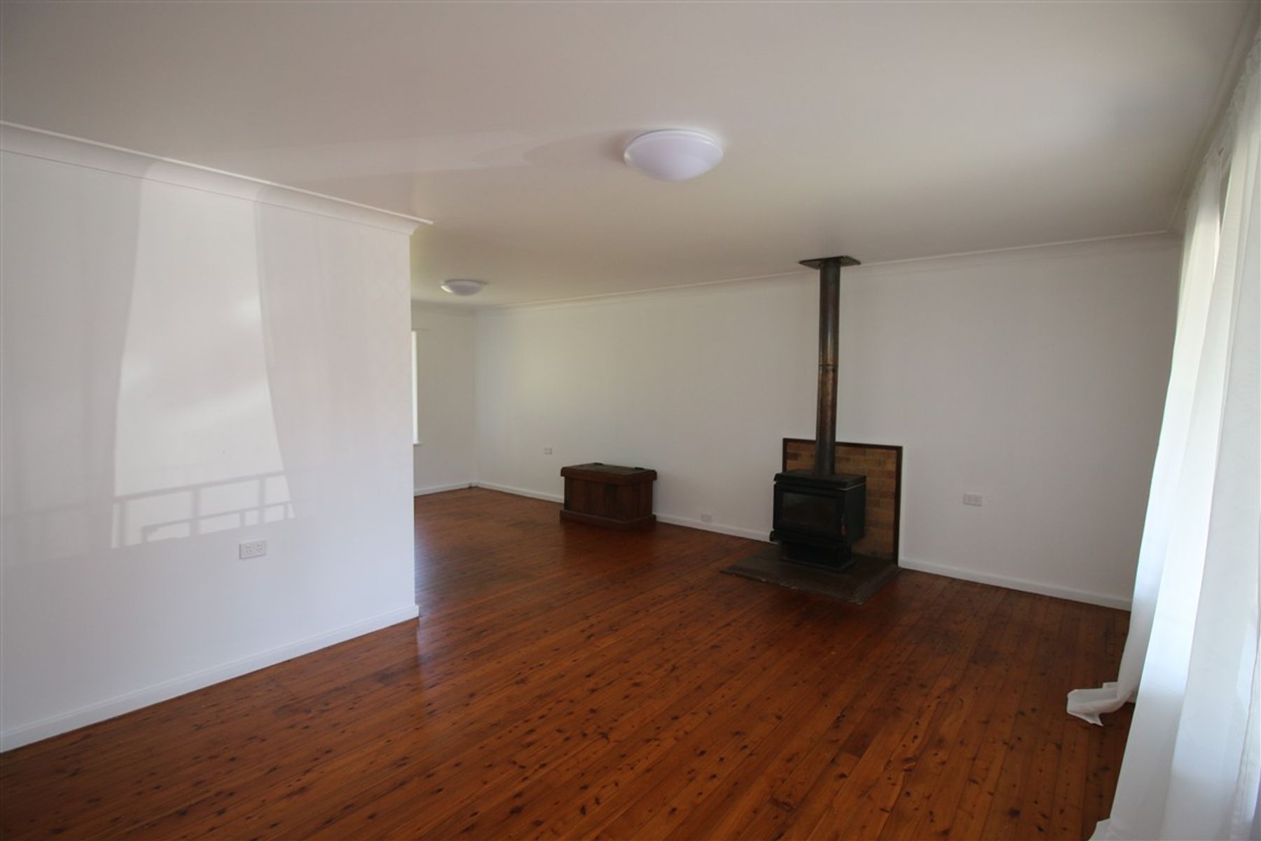 78 Logan Street, Tenterfield NSW 2372, Tenterfield - Thumbnail 2