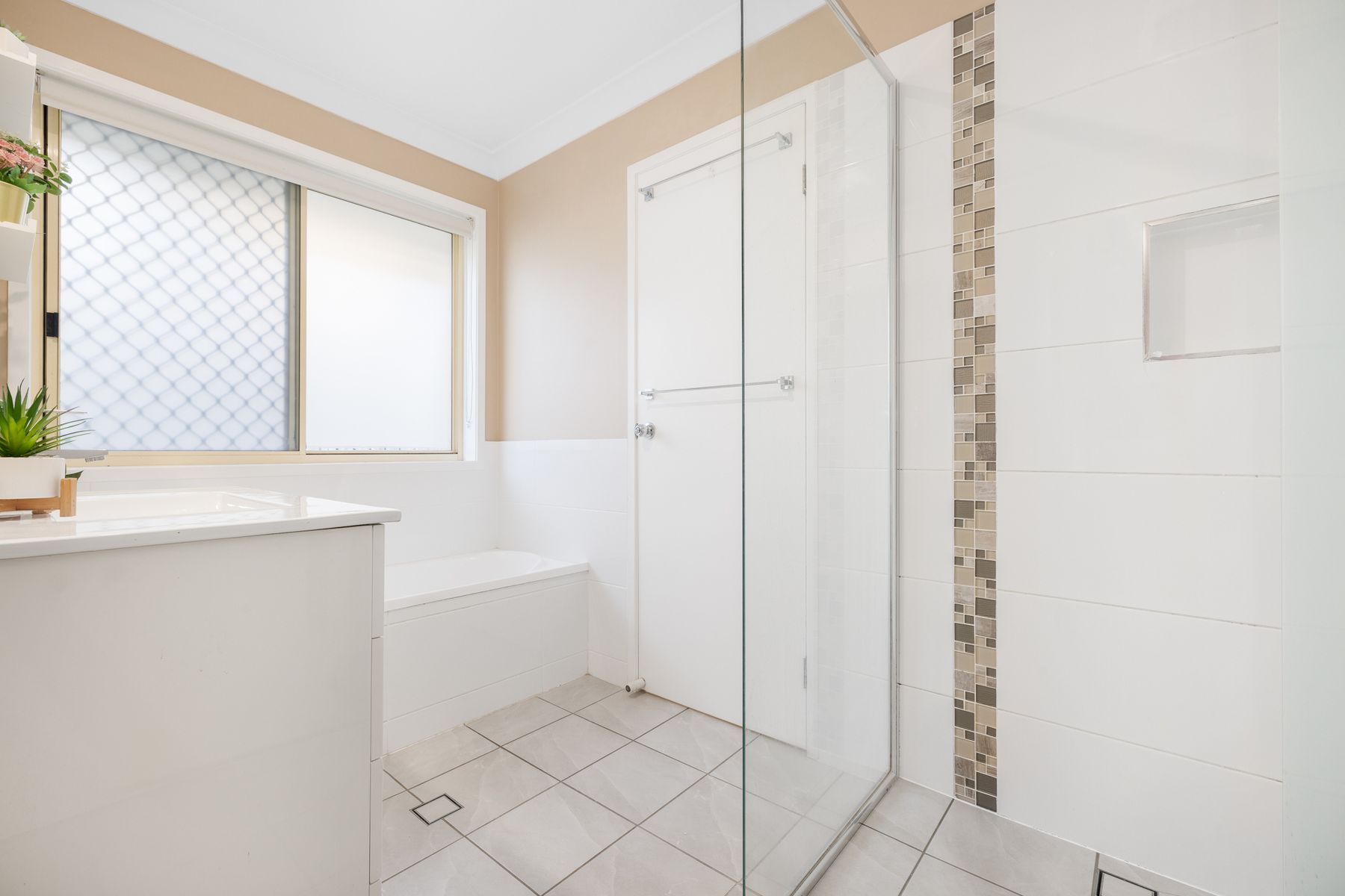 33 Regency Drive, Regents Park QLD 4118, Regents Park - Thumbnail 5