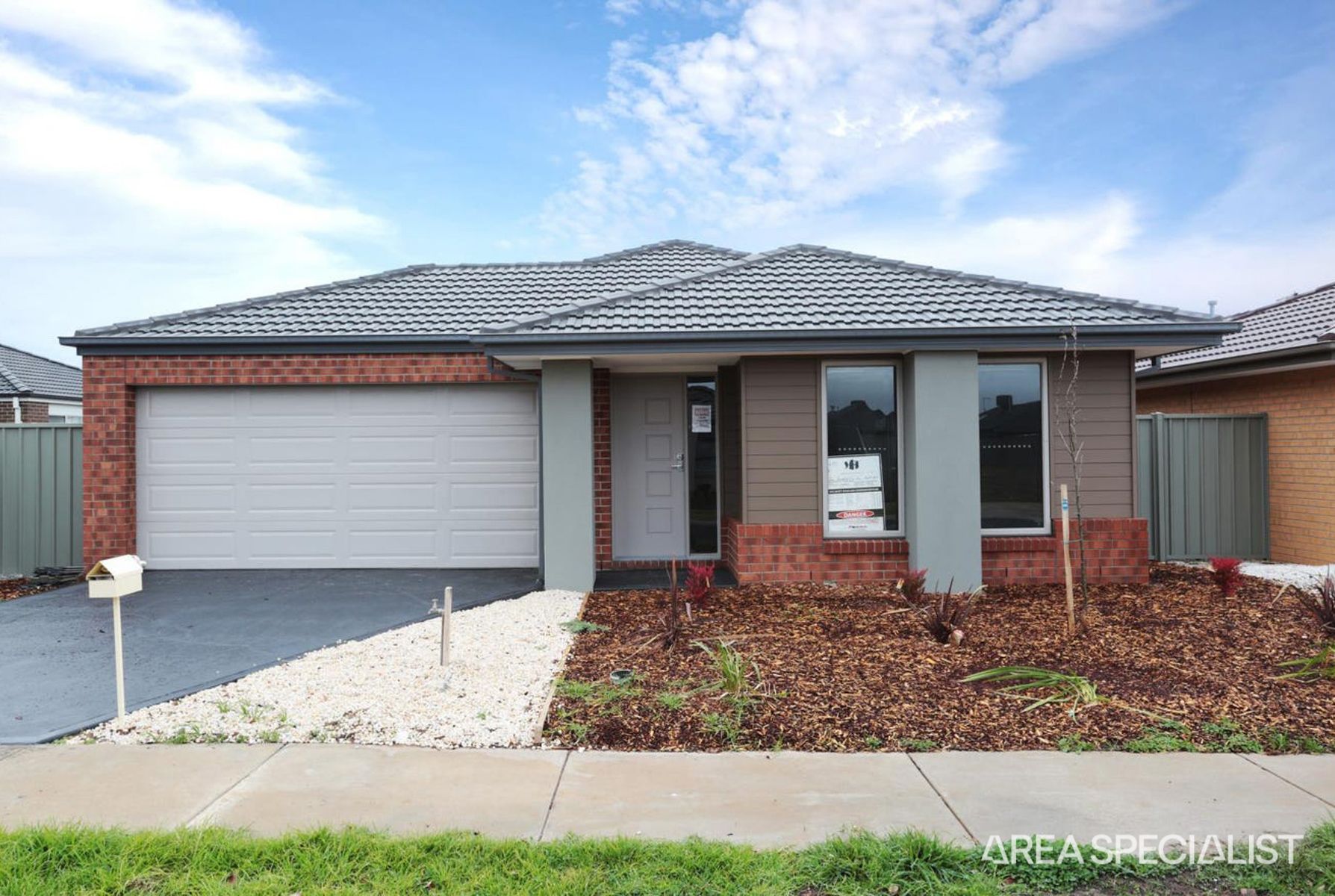 22 RASPBERRY WAY, Kurunjang, VIC 3337, Kurunjang - Thumbnail 2
