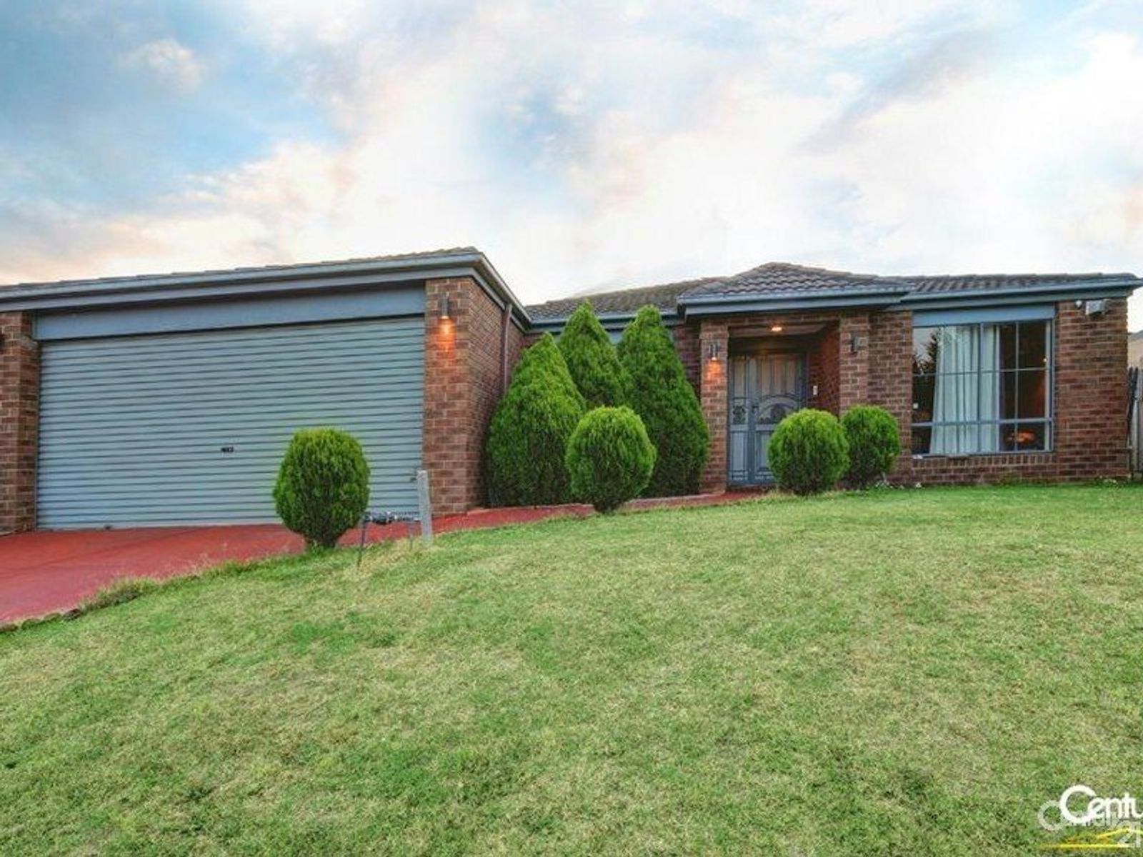 4 Peveril Crescent, Cranbourne North, VIC 3977, Cranbourne North - Thumbnail 3