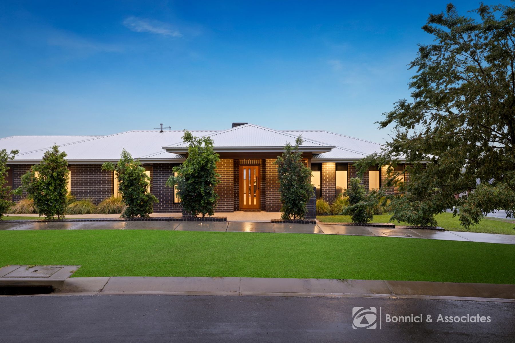 10 Avenel Circuit, Wodonga VIC 3690, Wodonga - Image 1
