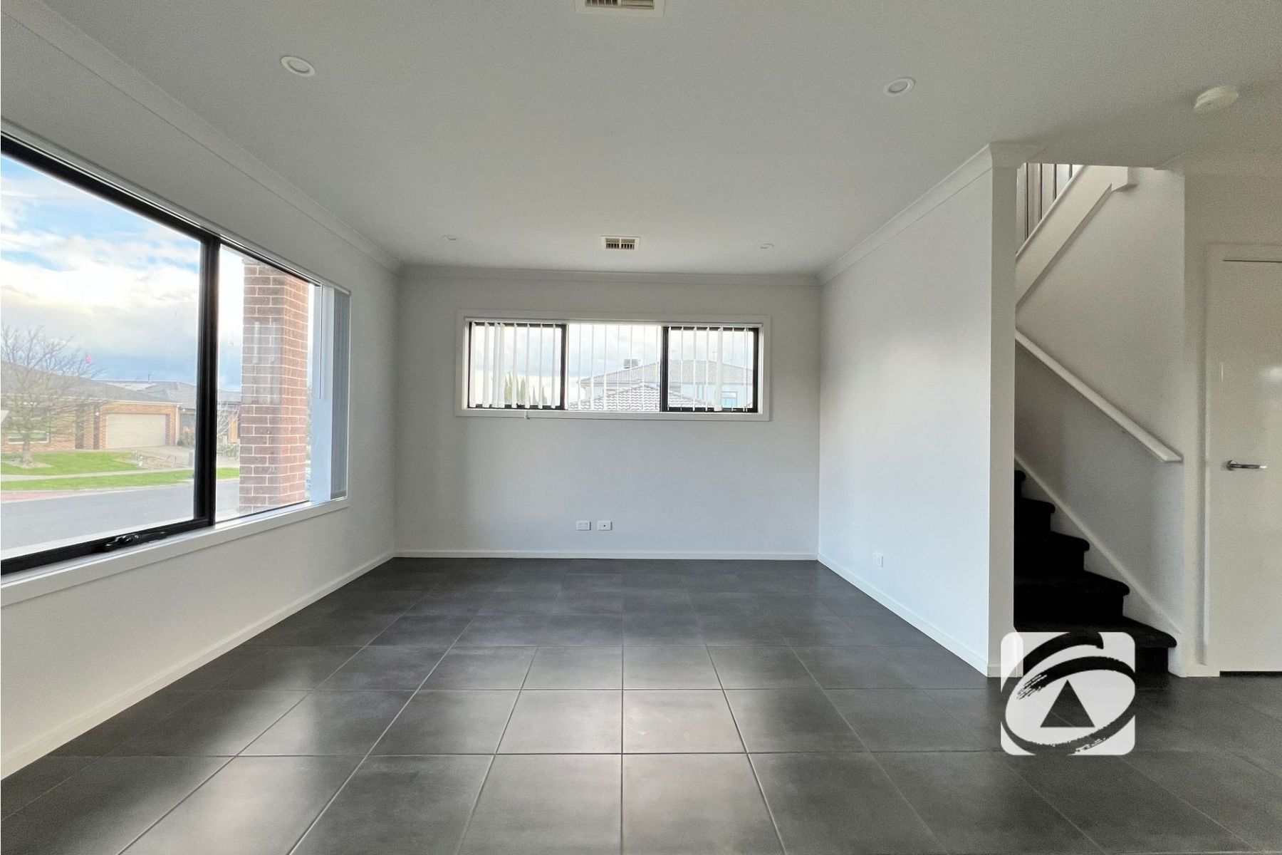 18 Harrison Way, Pakenham VIC 3810, Pakenham - Thumbnail 3