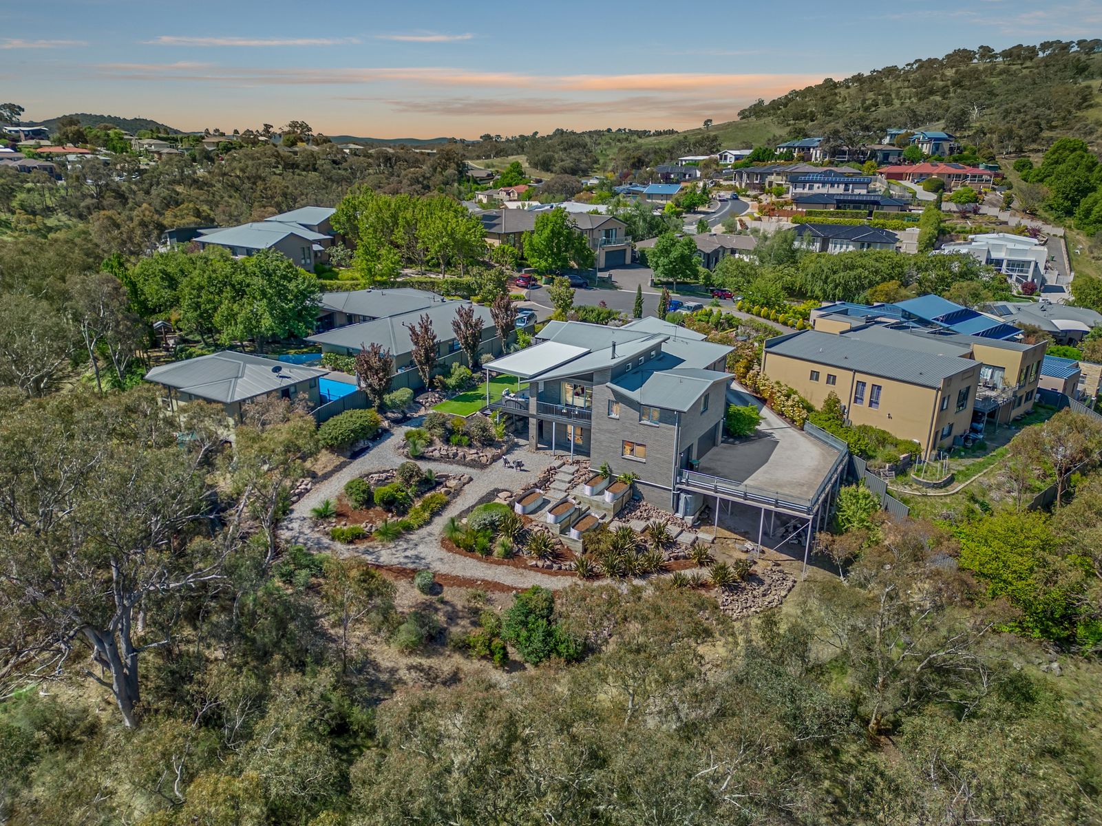 7 Laurence Close, Jerrabomberra - Thumbnail 3