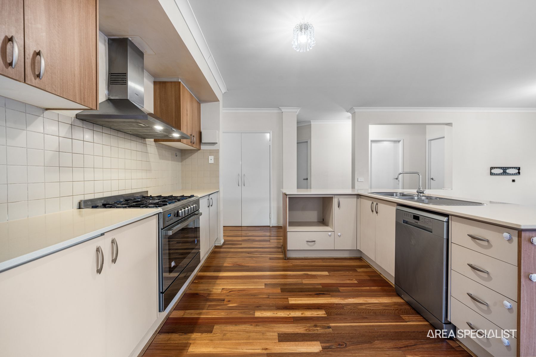 12 Mirror Avenue, Tarneit, VIC 3029, Tarneit - Thumbnail 6