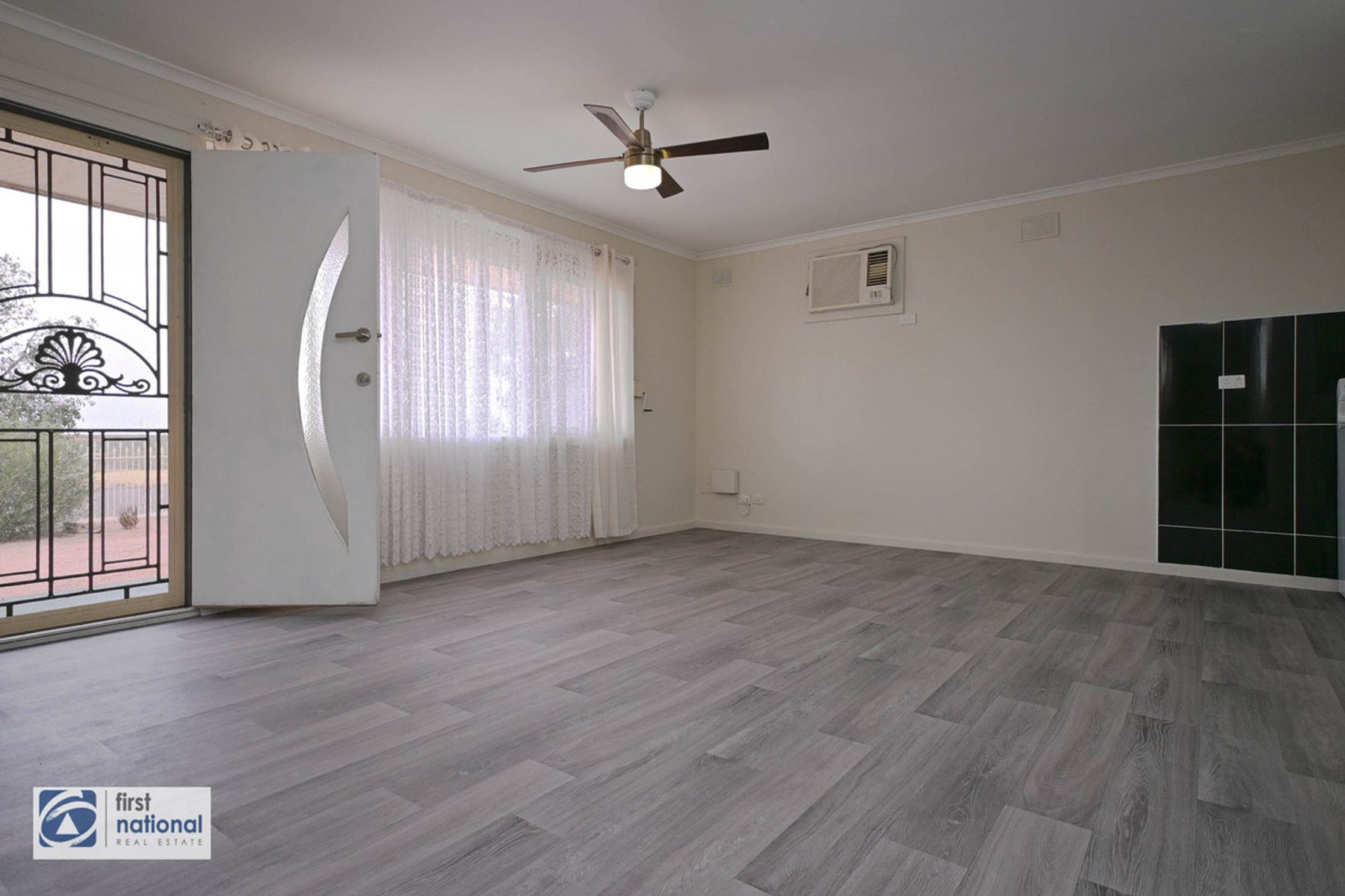 16 Larkin Crescent, Port Augusta SA 5700, Port Augusta - Thumbnail 4