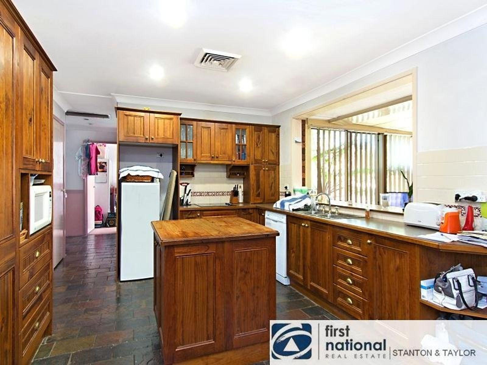 13 Robinson Road, Cranebrook - Thumbnail 2