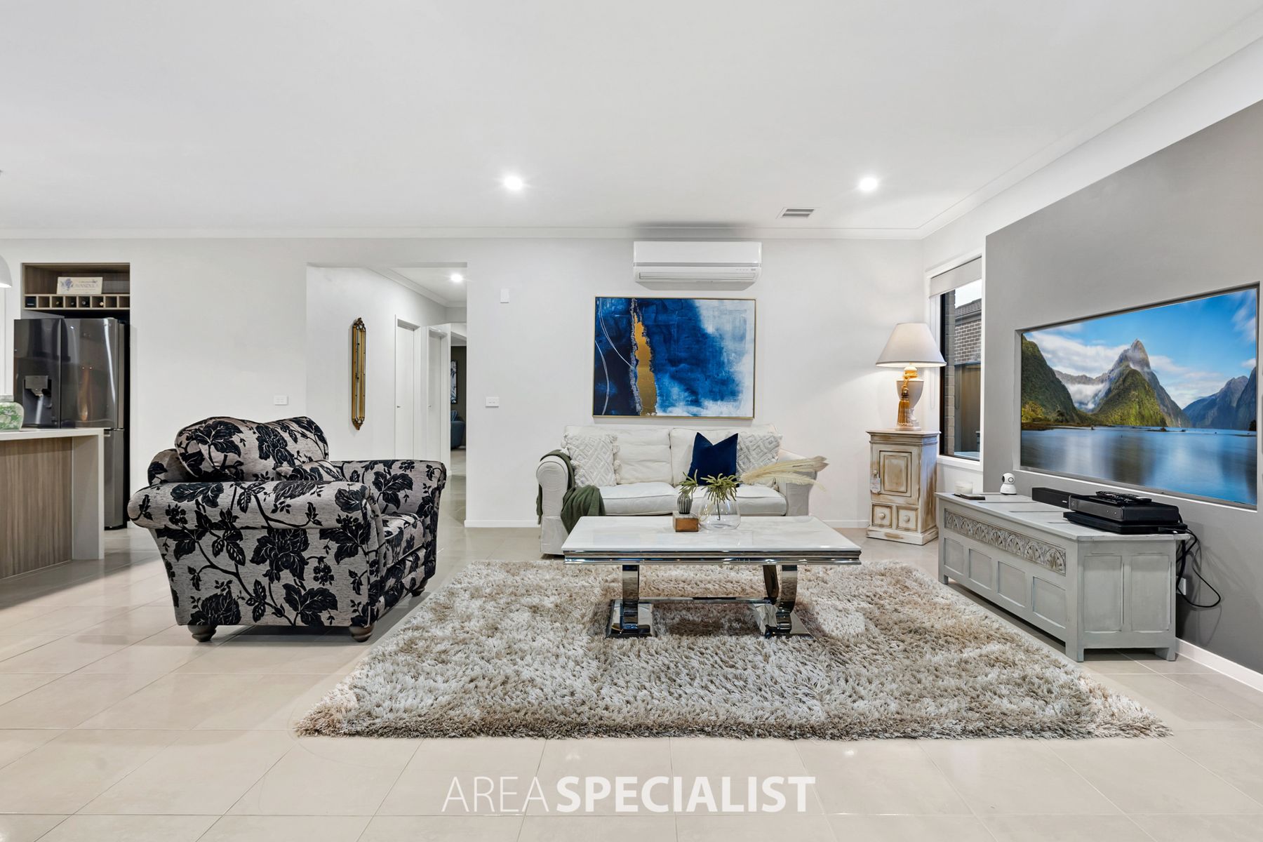 10 Blackforest Way, Clyde North, VIC 3978, Clyde North - Thumbnail 5