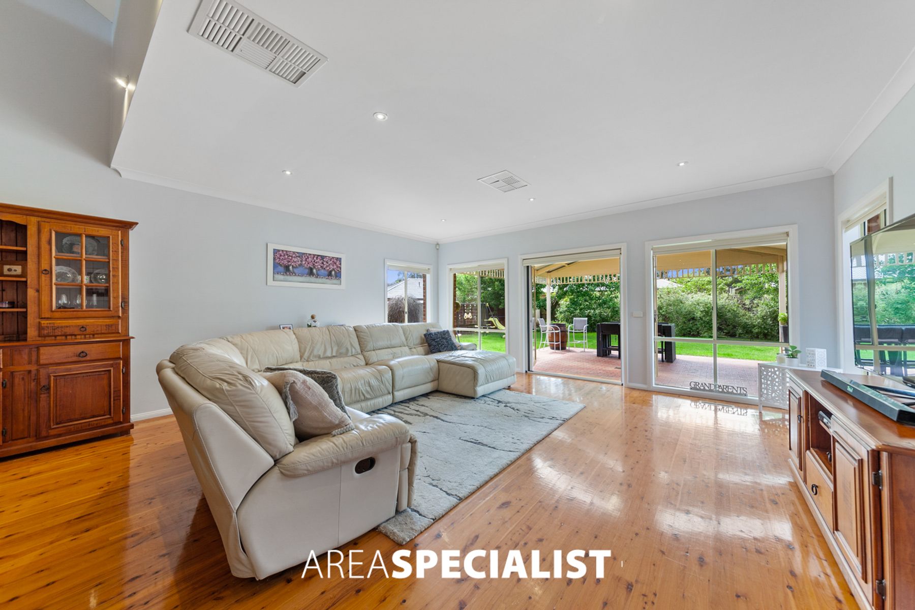 28 Henry Lawson Drive, Pakenham, VIC 3810, Pakenham - Thumbnail 6
