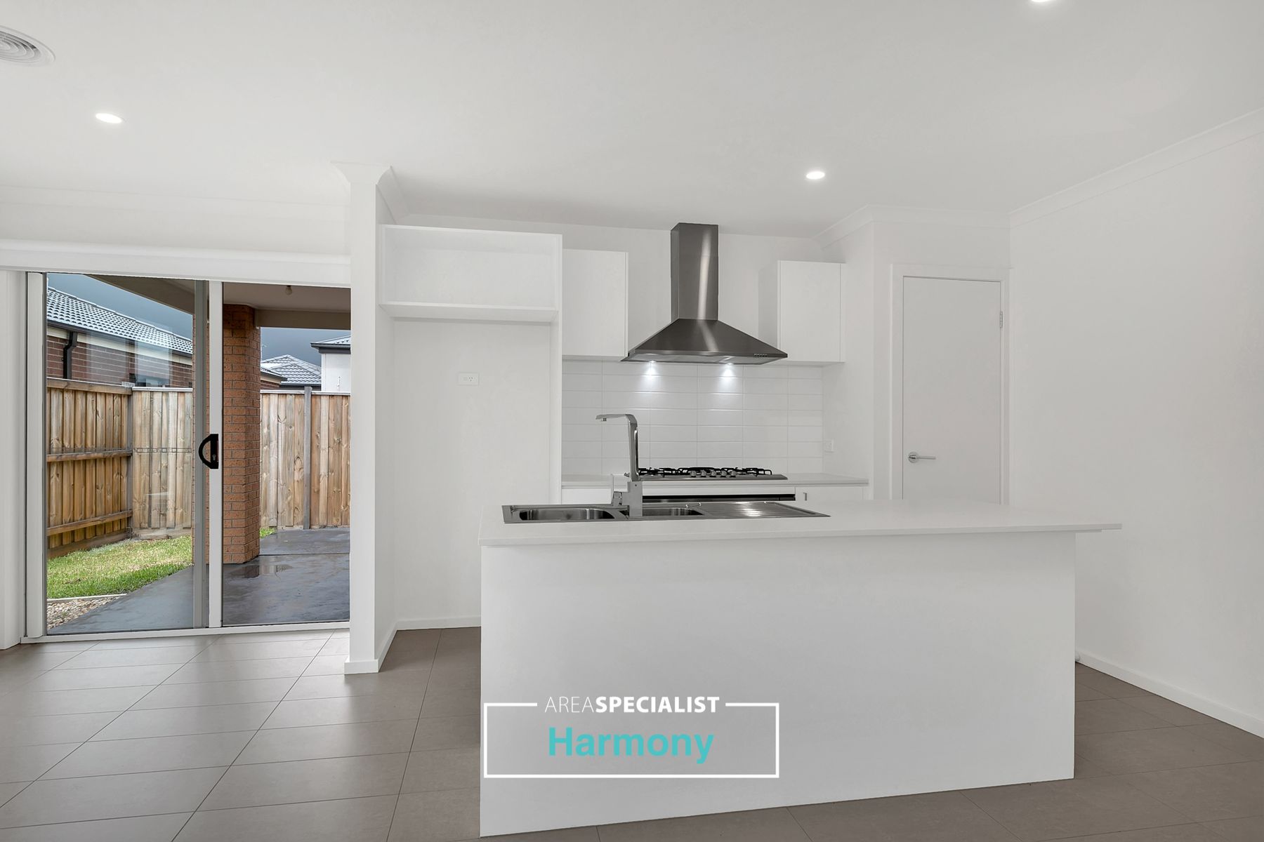 8 Miandad Street, Rockbank, VIC 3335, Rockbank - Thumbnail 5