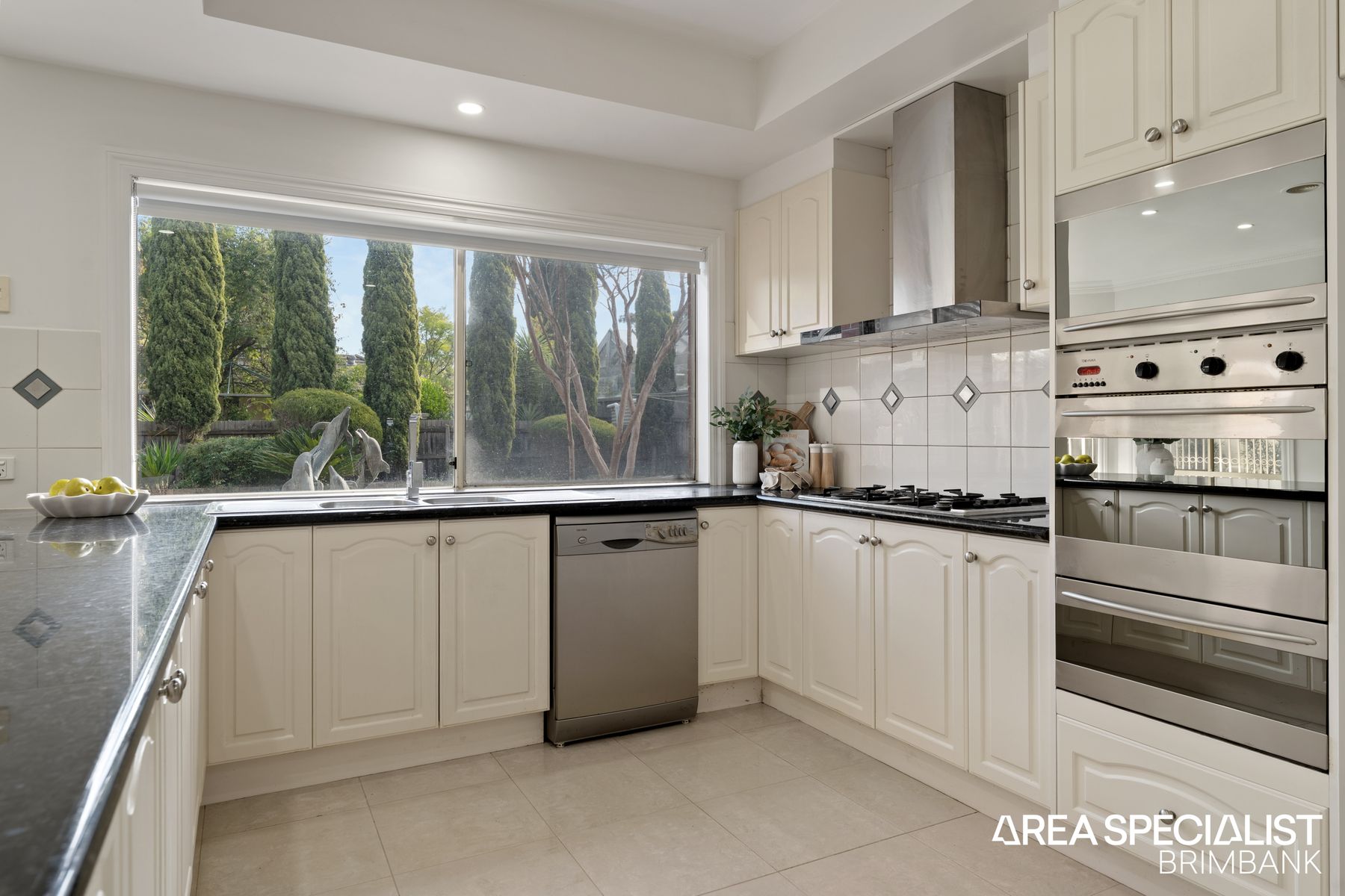 2 Parklea Avenue, Cairnlea, Cairnlea - Thumbnail 8