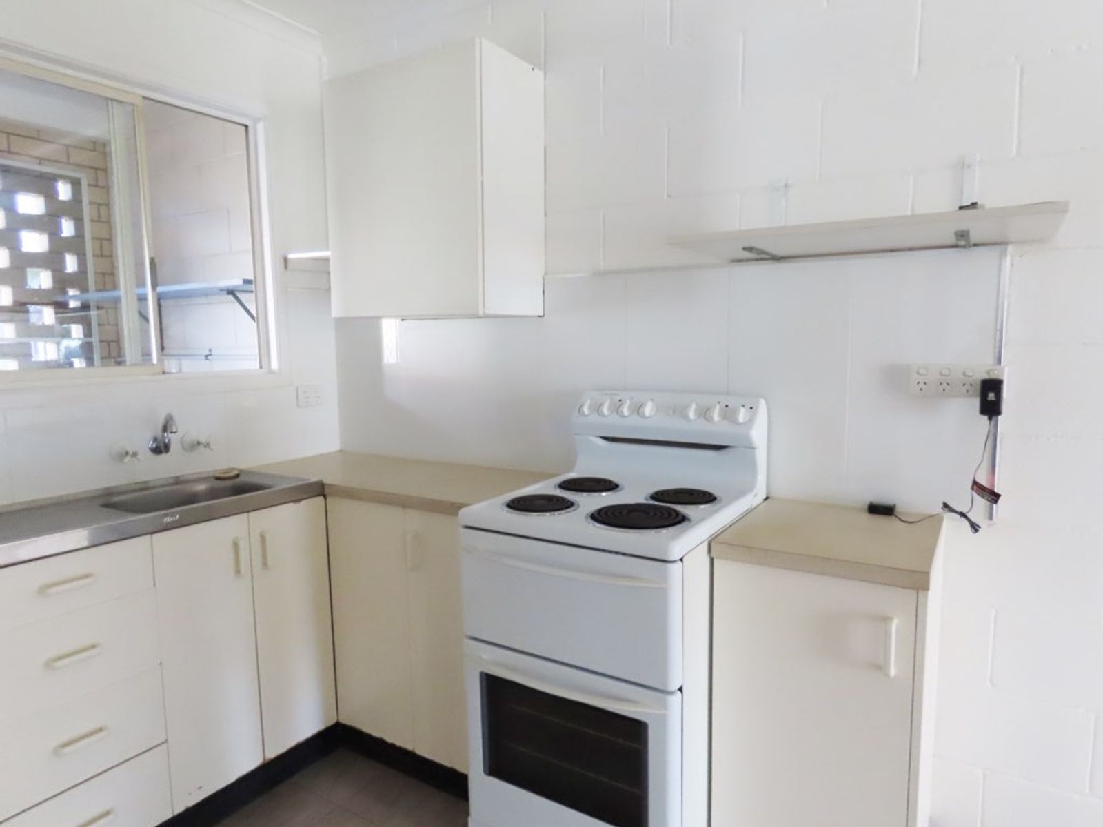 2/27 Downie Avenue, Bucasia QLD 4750, Bucasia - Thumbnail 2