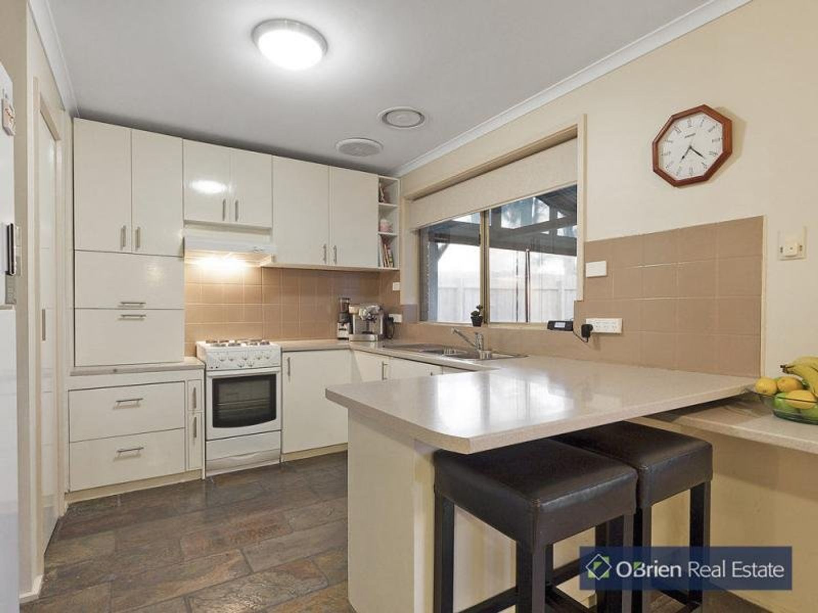 8 Montrose Court, Endeavour Hills, VIC 3802, Endeavour Hills - Thumbnail 2