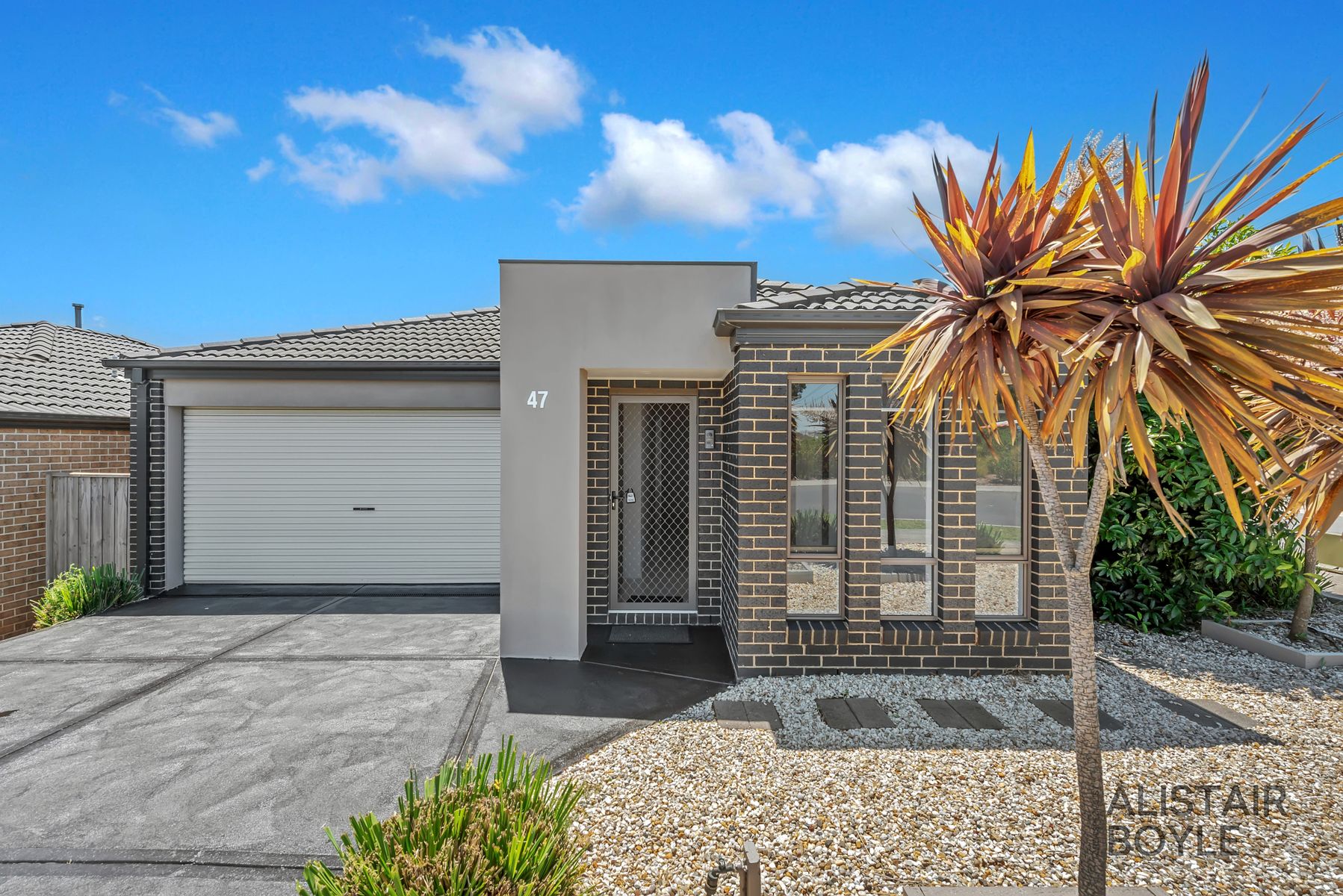 47 Rockford Street, Pakenham, VIC 3810, Pakenham - Thumbnail 2