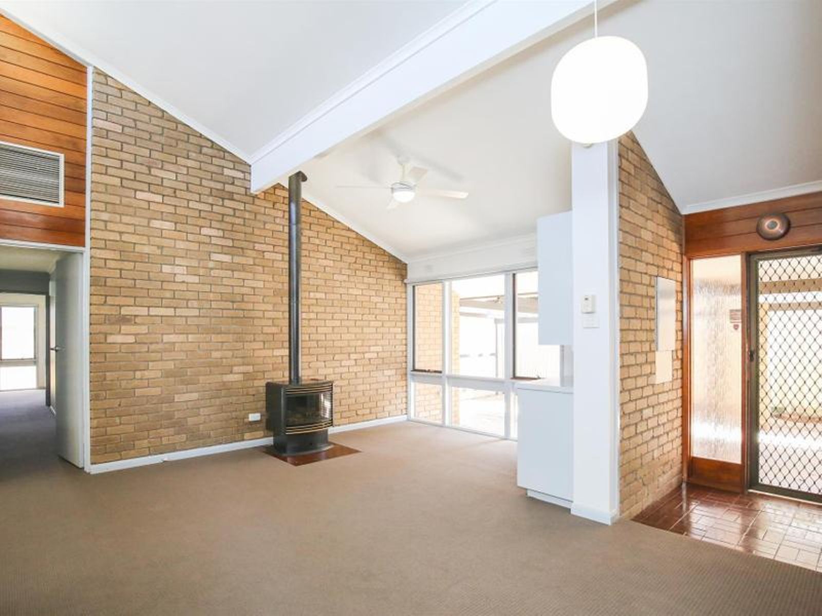 77 Walnut Avenue, Mildura - Thumbnail 3