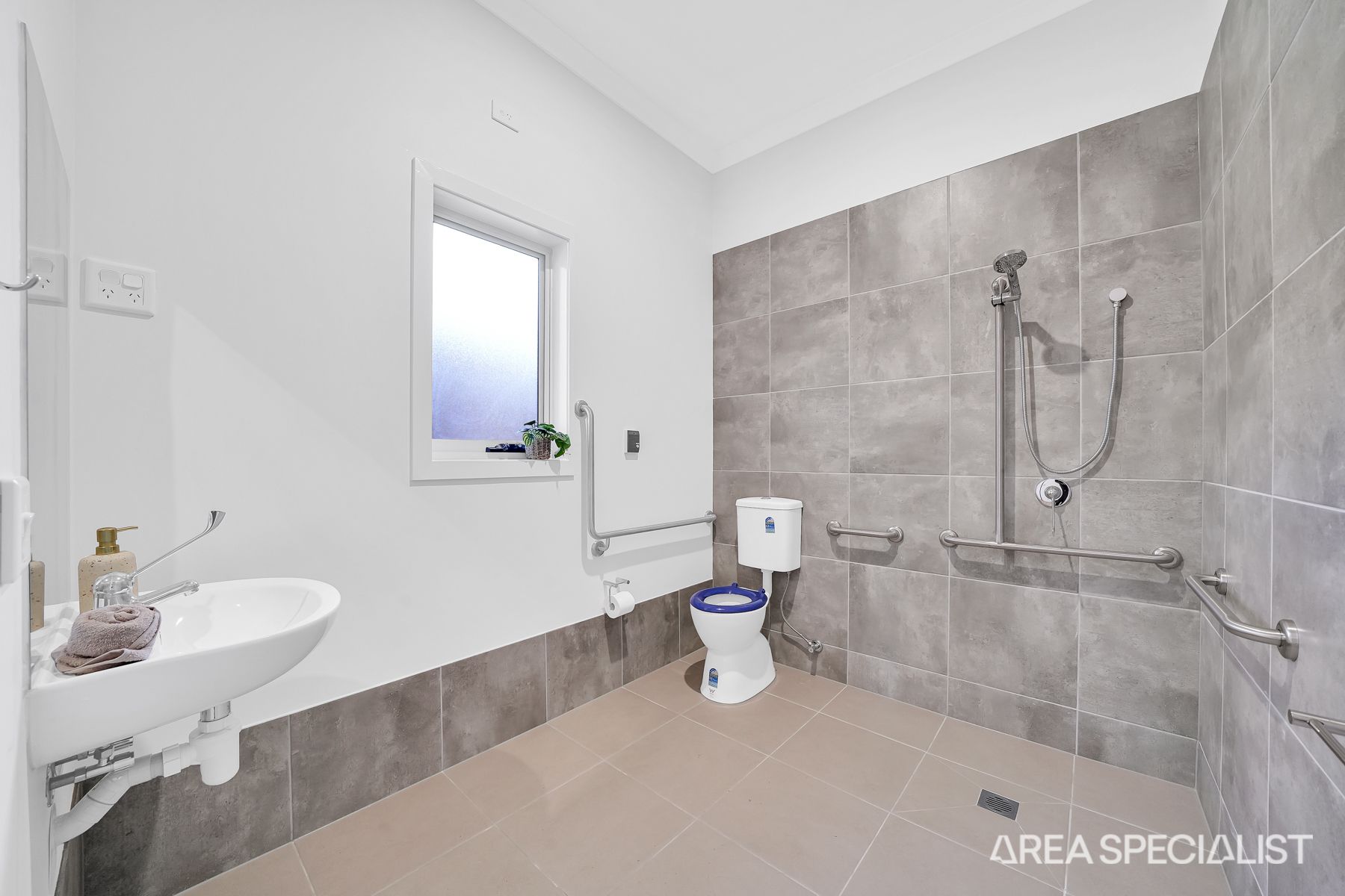 9 Songlark Street, Melton South, Melton South - Thumbnail 4