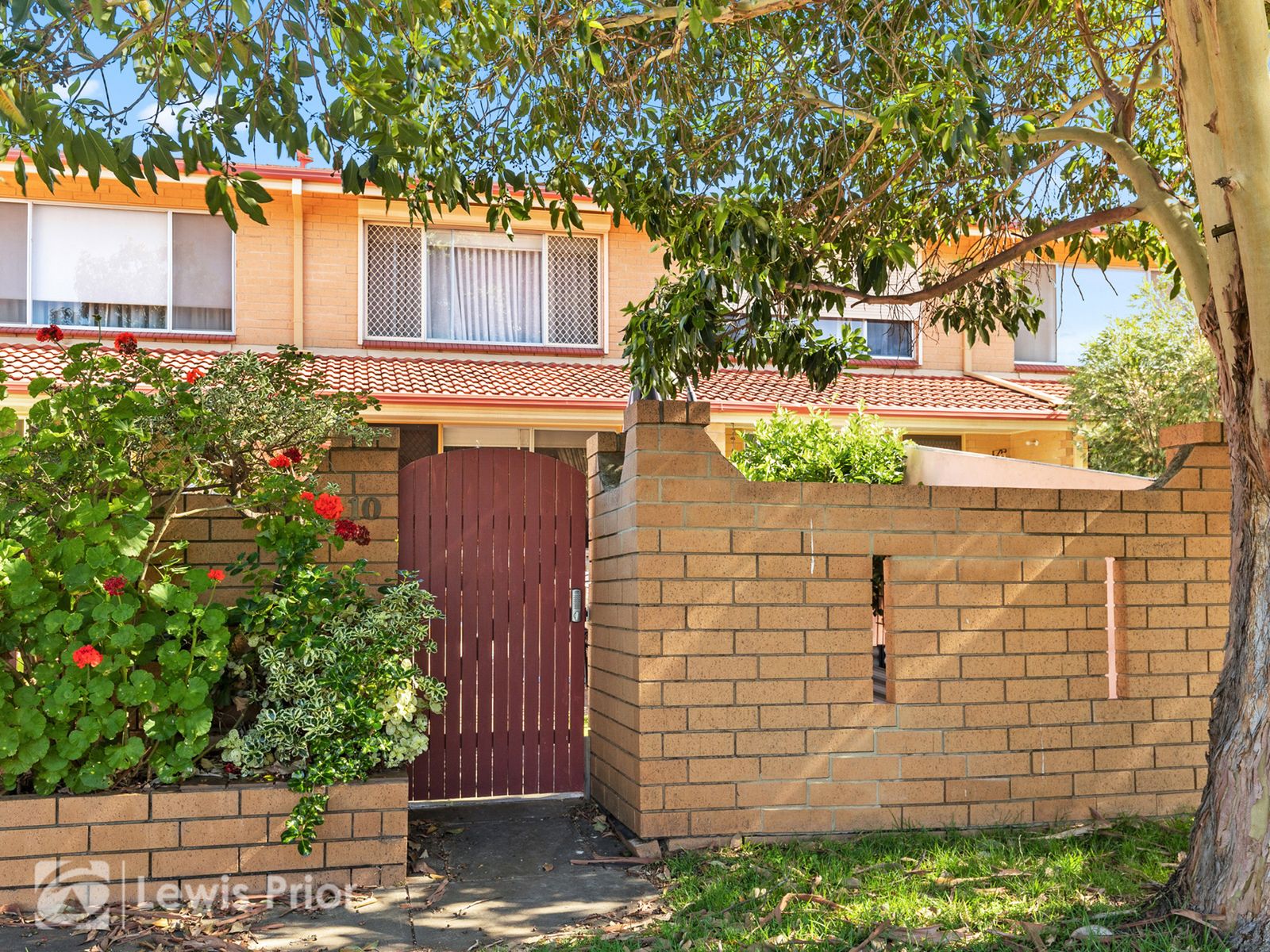 10/2 Evans Crescent, Oaklands Park SA 5046