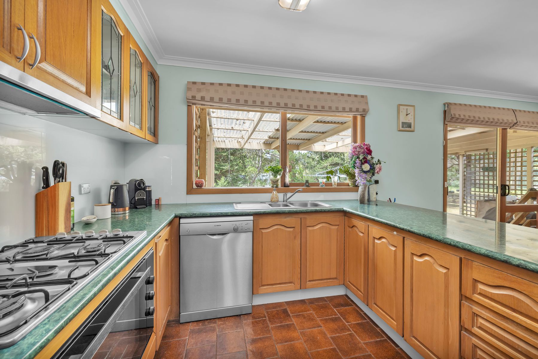 4 Desmond Court, Beaconsfield, Beaconsfield - Thumbnail 5