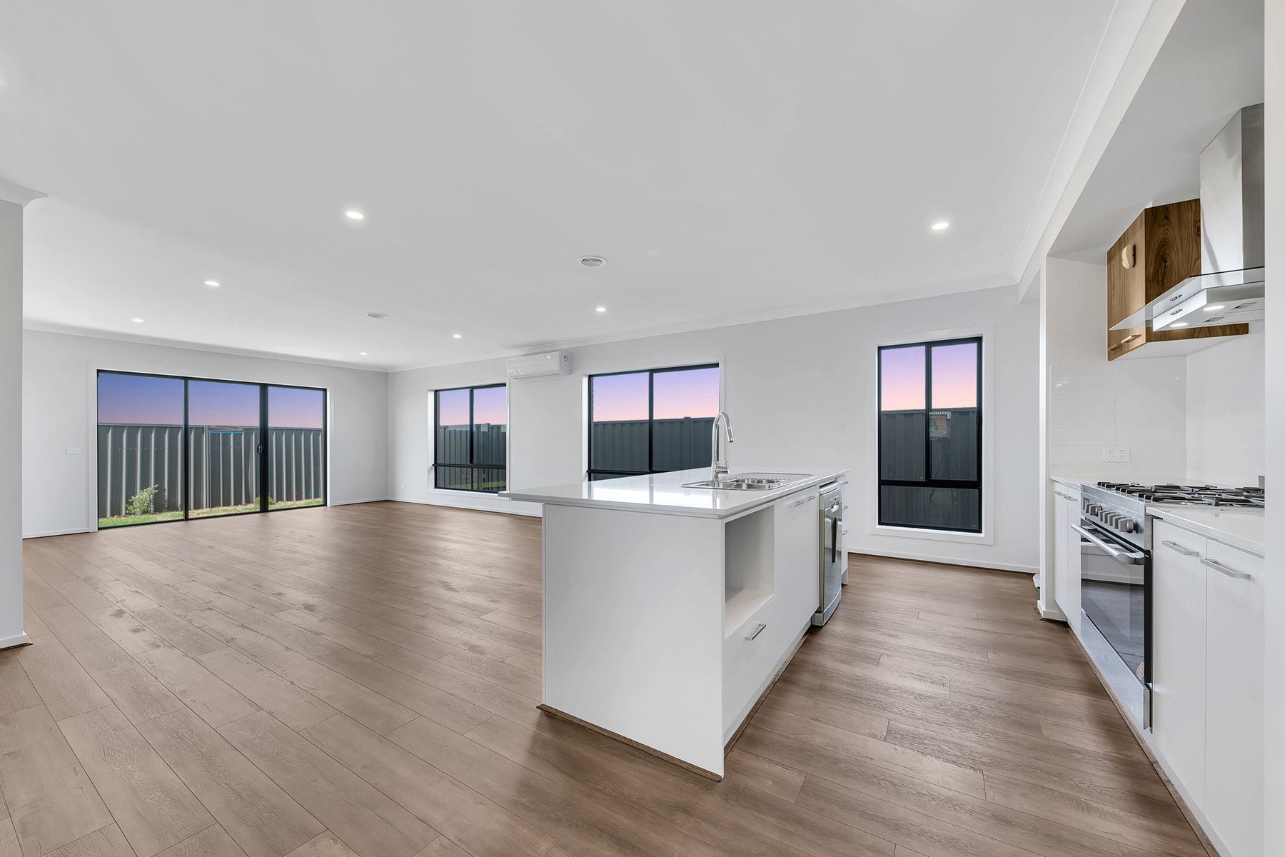 4 Benson Drive, Werribee, Werribee - Thumbnail 3