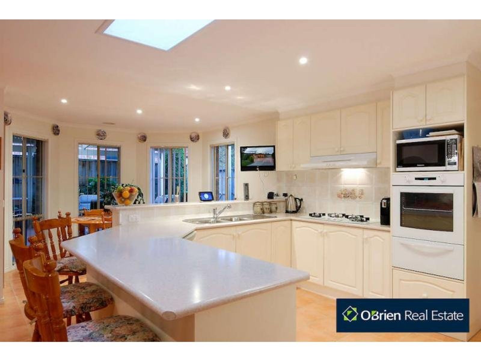 28 Champagne Grove, Narre Warren South, VIC 3805, Narre Warren South - Thumbnail 2