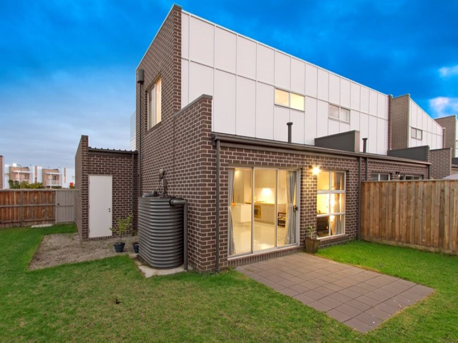 15 Paragon Way, Waterways, VIC 3195, Waterways - Thumbnail 2