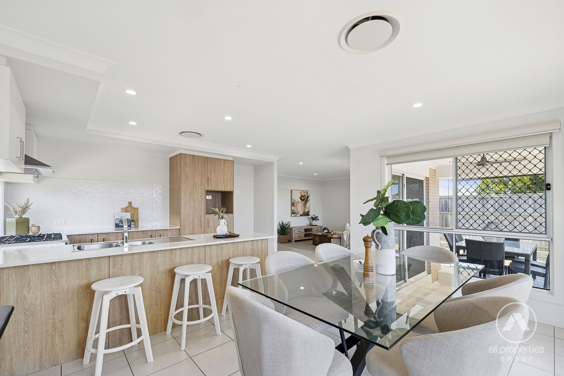 9 Glendale Crescent, Heathwood QLD 4110, Heathwood - Thumbnail 2