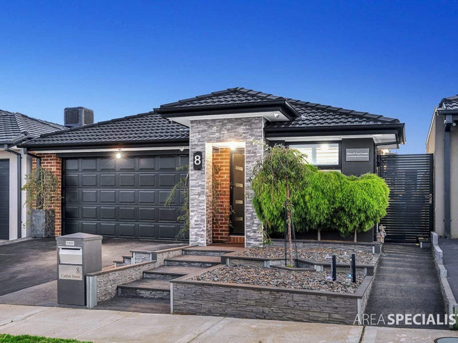 8 Catfish Street, Clyde North, VIC 3978, Clyde North - Thumbnail 2